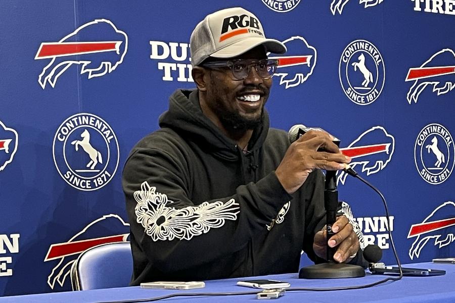 No matter whose jersey he's wearing, Bills' Von Miller dominates when he's  in LA 