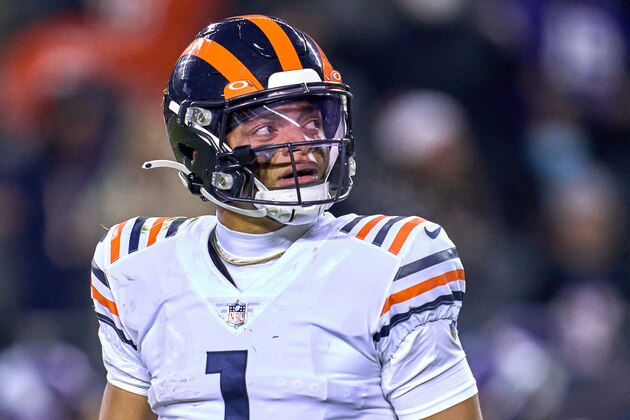 CHICAGO, IL - DECEMBER 20: Chicago Bears quarterback Justin Fields (1) looks on during a game between the Chicago Bears and the Minnesota Vikings on December 20, 2021, at Soldier Field in Chicago, IL. (Photo by Robin Alam/Icon Sportswire via Getty Images)