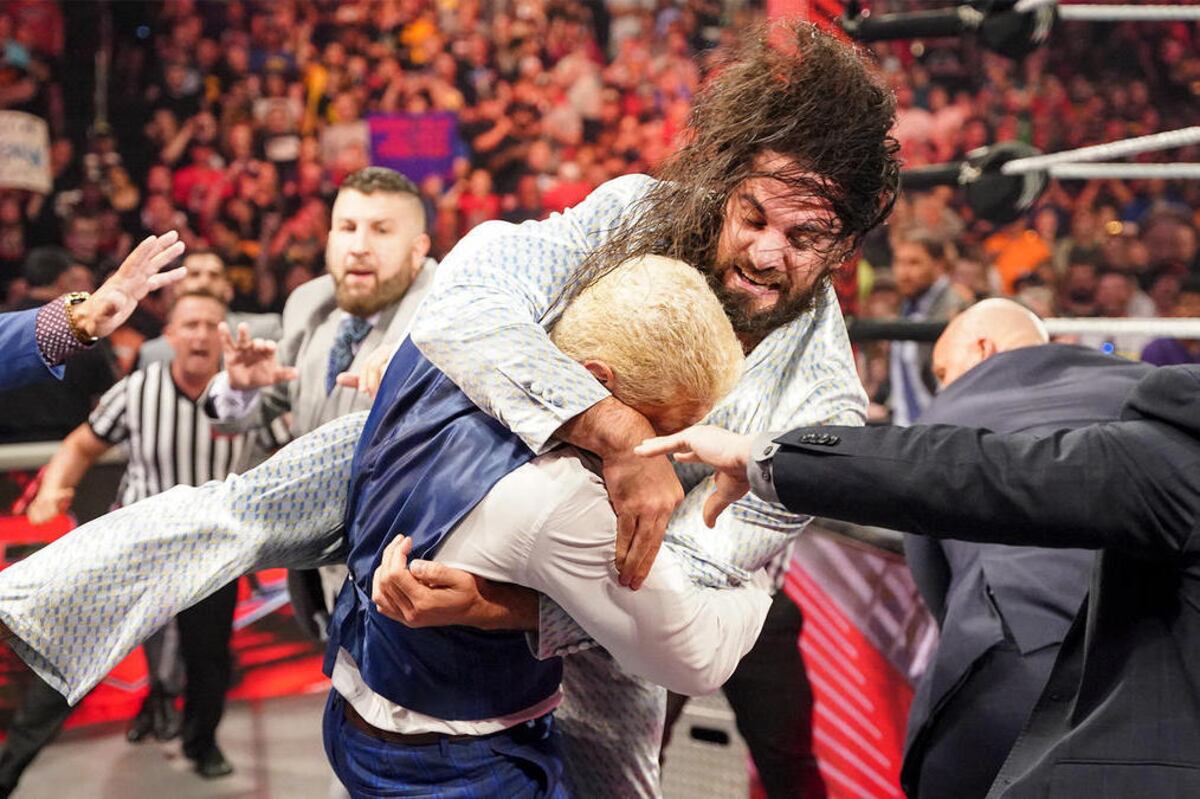 The B/R Wrestling Staff Predictions for 2022 WWE Hell in a Cell Match Card - Vimarsana News