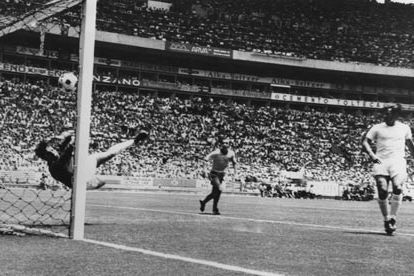 The 50 Greatest Goalkeepers In History Bleacher Report Latest