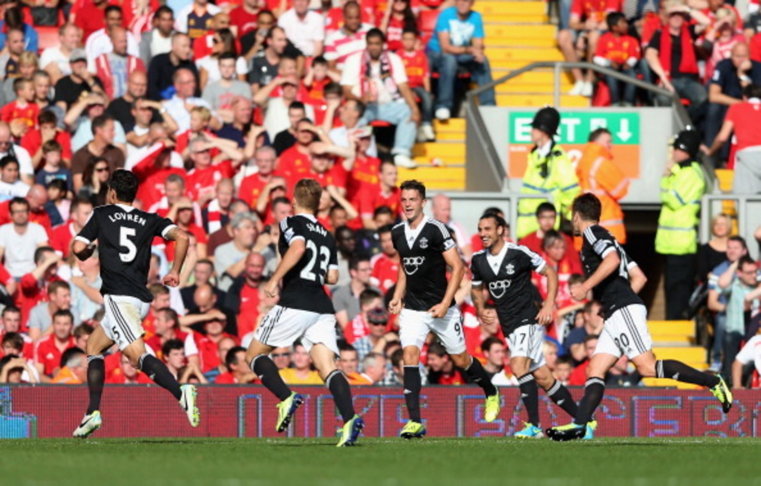 Power Ranking Each English Premier League Team S Fanbase Bleacher Report Latest News Videos And Highlights