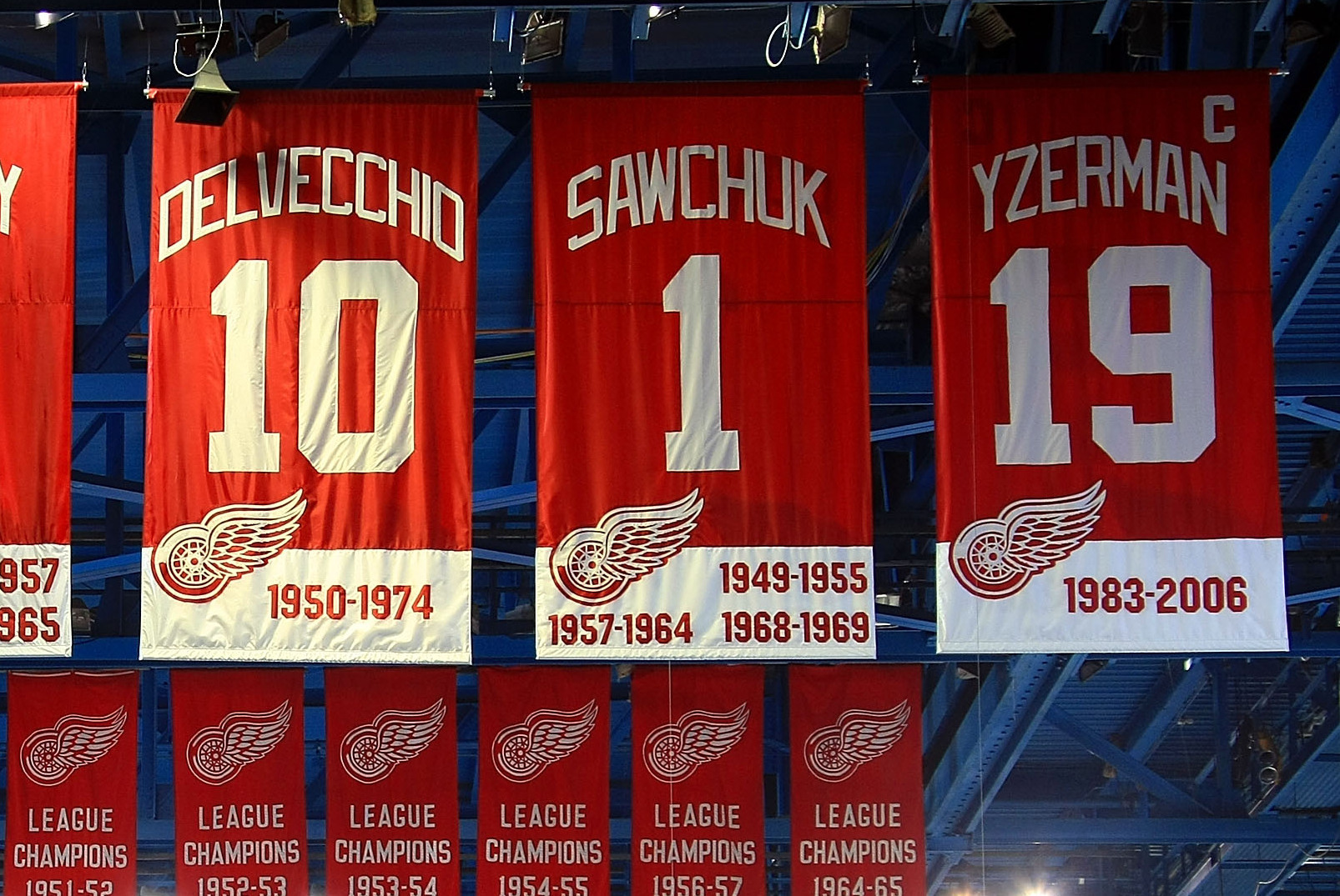 Detroit Red Wings on X: #OnThisDay in 1998: We won it for Vladdy