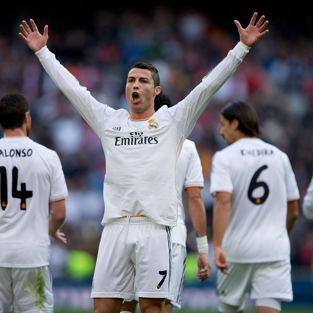 RunningDownTheWing — Cristiano Ronaldo skills
