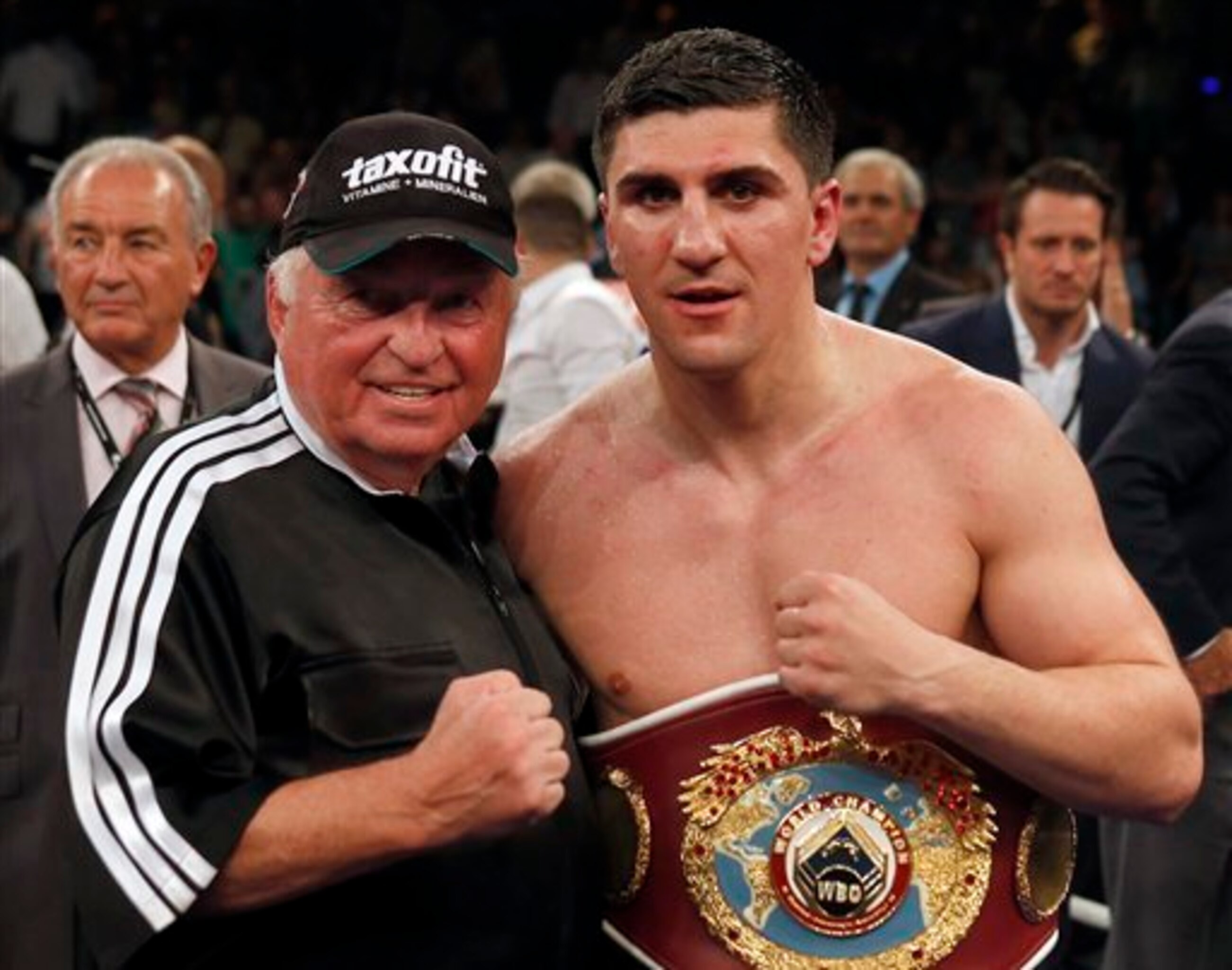 Marco Huck Vs Firat Arslan Preview And Prediction For Title