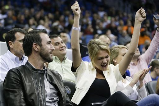 Celeb Sports Fans Get Their Cheer On