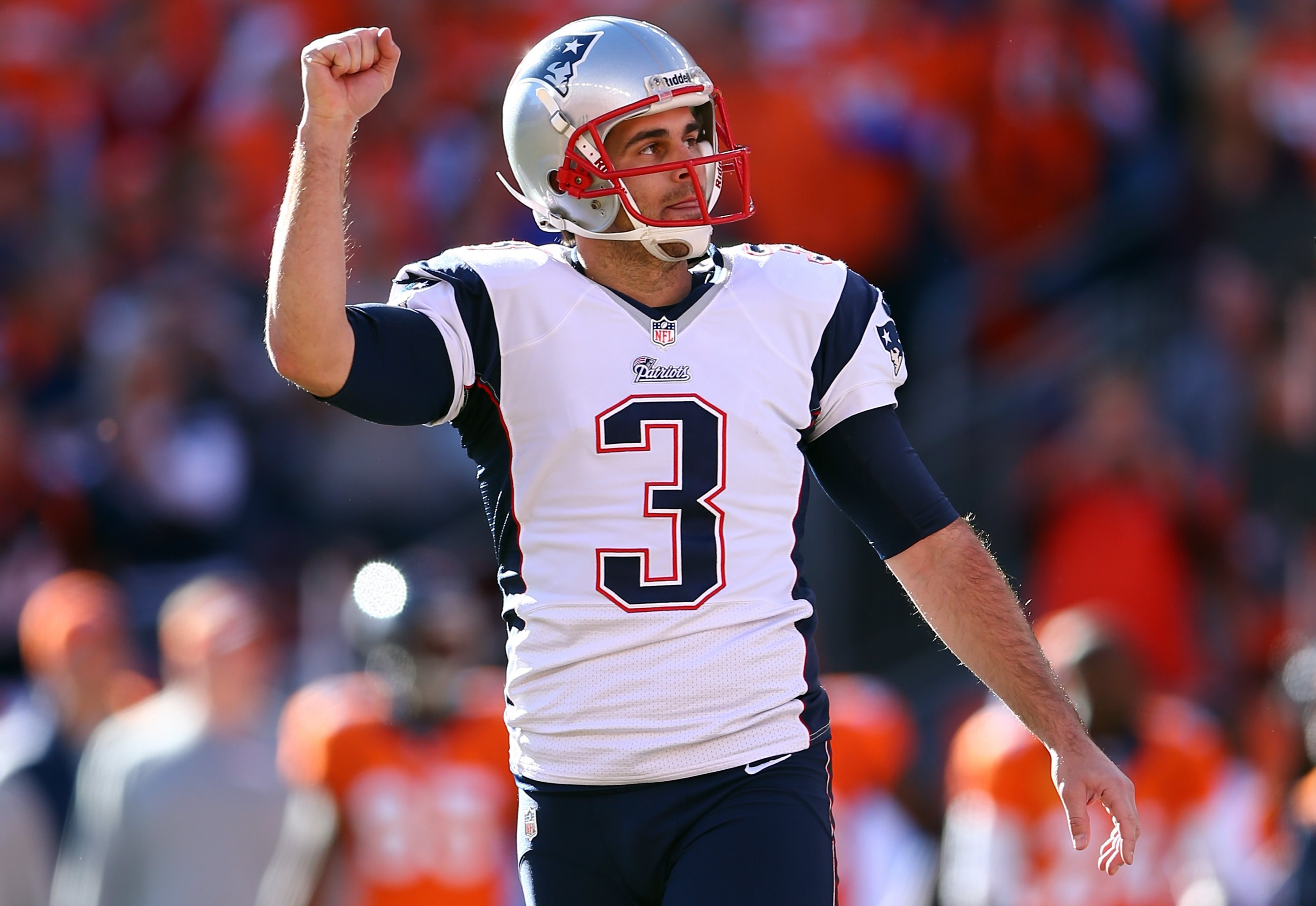 New England Patriots kicker Shayne Graham kicks a field goal in the first  half against the Pittsburgh Steelers out of the hold of Zoltan Mesko during  an NFL football game in Pittsburgh