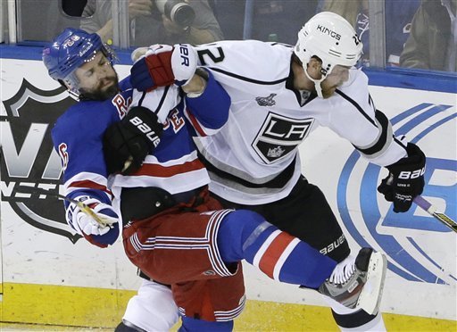 Patrick Kane's hat trick sends Chicago to Stanley Cup finals with 4-3,  double-overtime win over Los Angeles Kings 