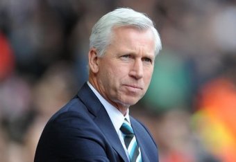 Newcastle United manager Alan Pardew