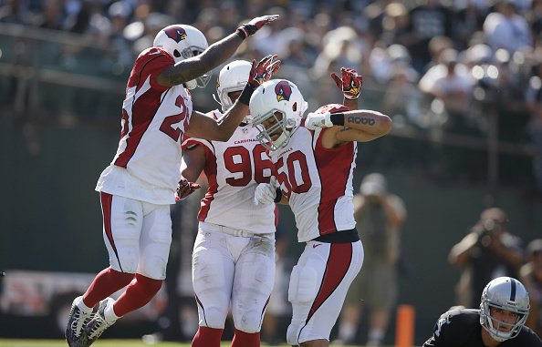 Next for Eagles: Carson Palmer leads Cardinals past Raiders, 24-13