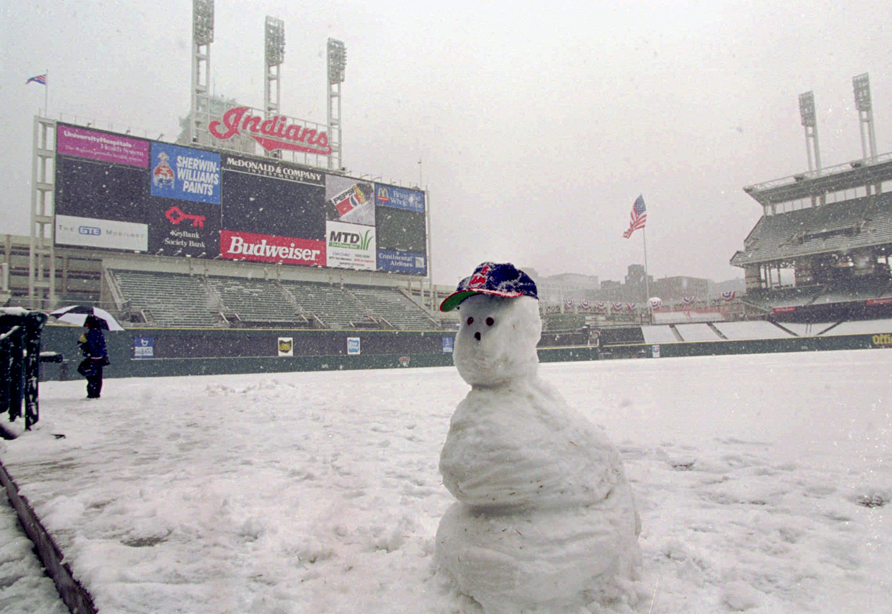 Bills-Dolphins Game Paused Over Fans Hurling Snowballs