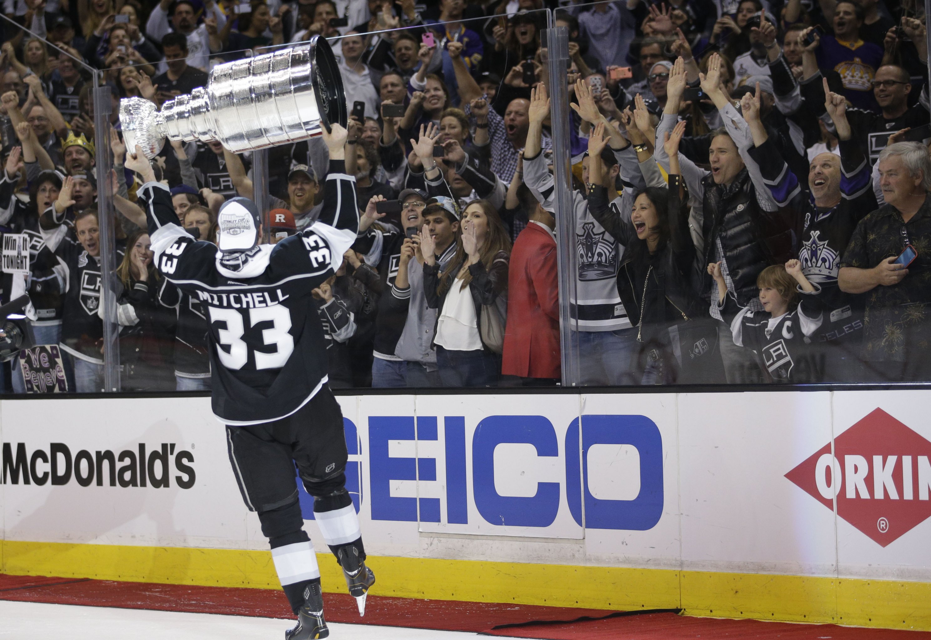 Los Angeles Kings win Stanley Cup in thriller