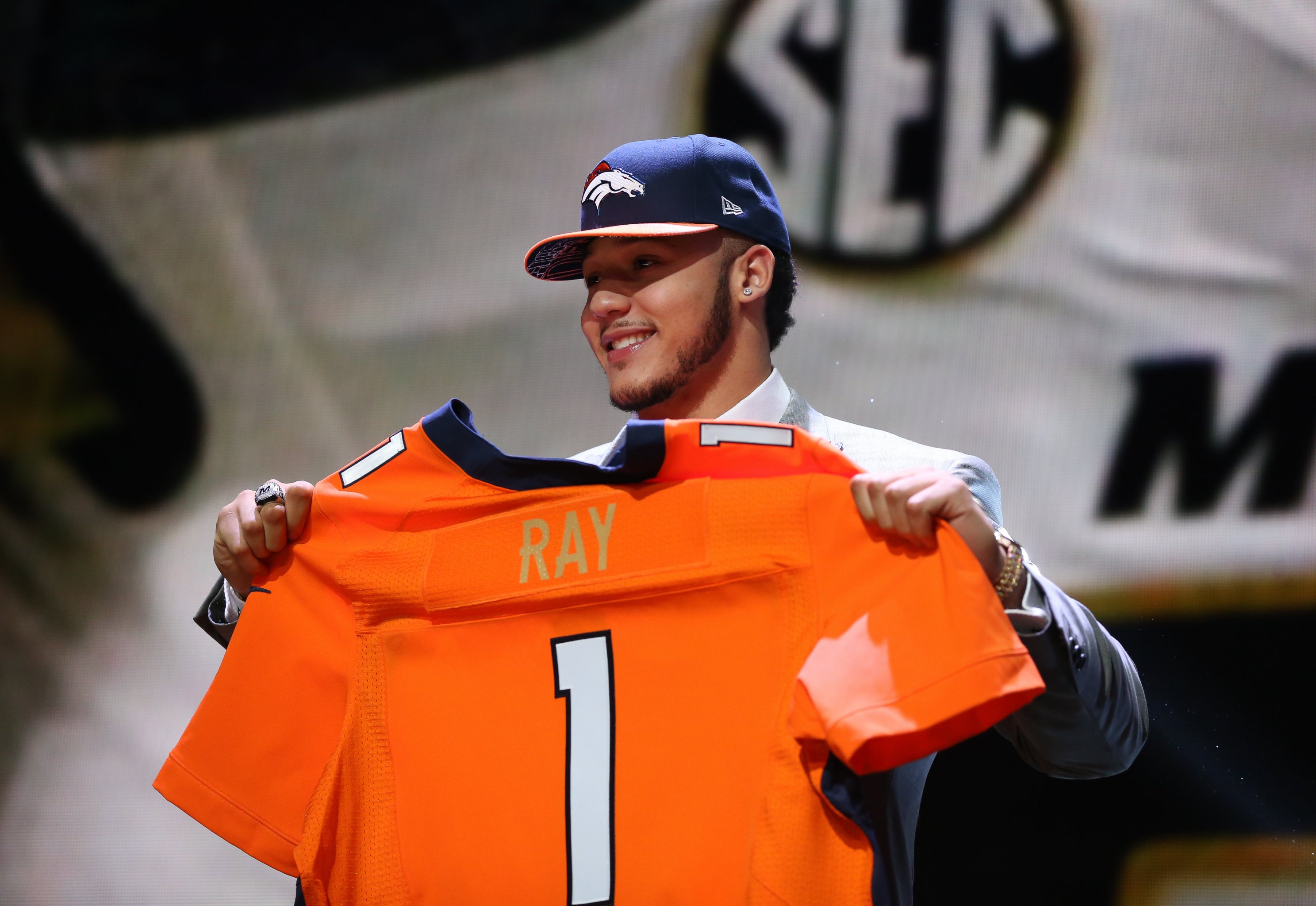 Broncos Mock Draft 2.0: Exploring a world in which Denver trades both up  and down – Boulder Daily Camera