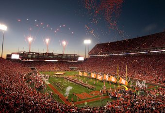 Power Ranking Top 25 College Football Stadiums Of 2015