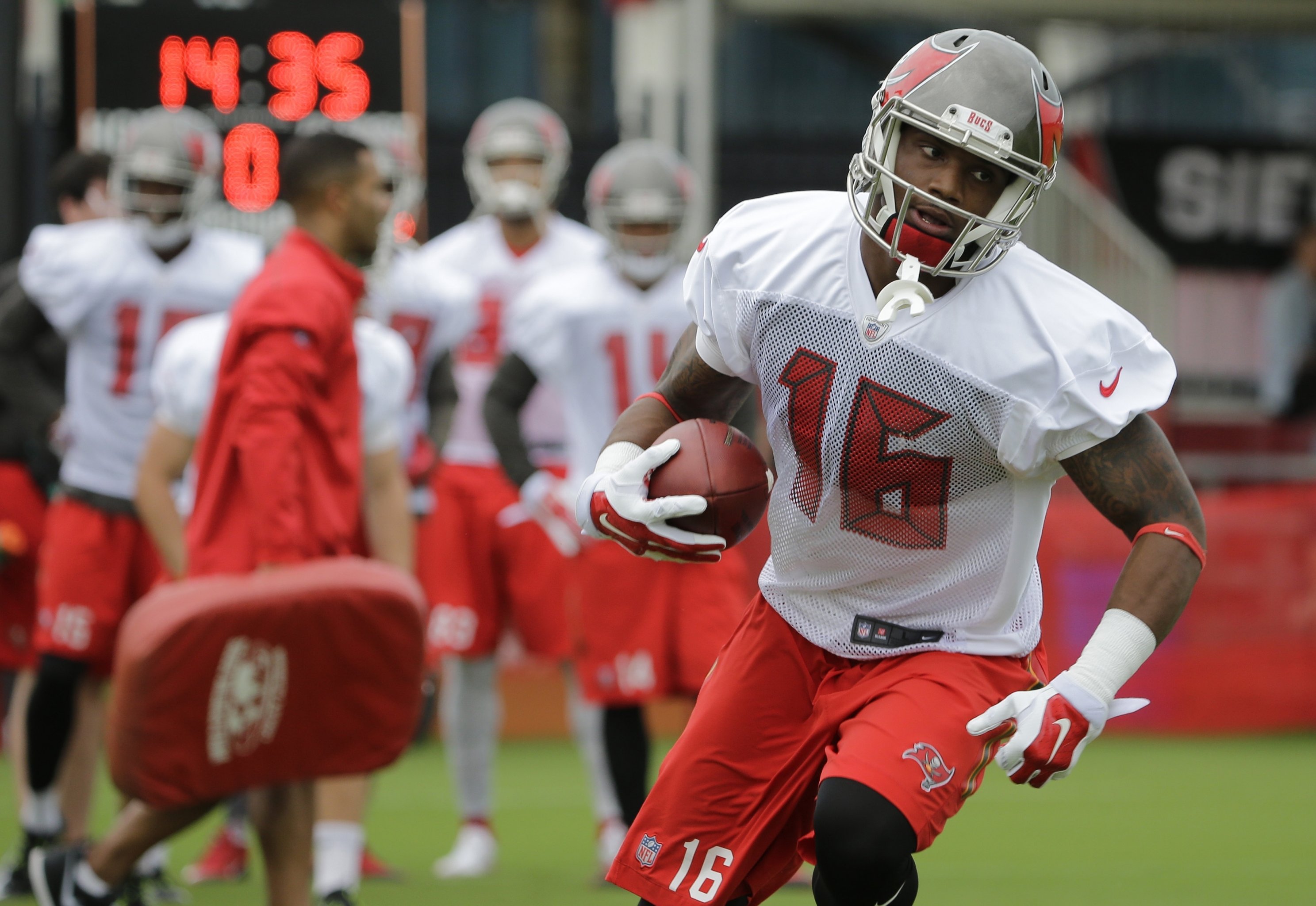 Projecting the Bucs' final roster cuts