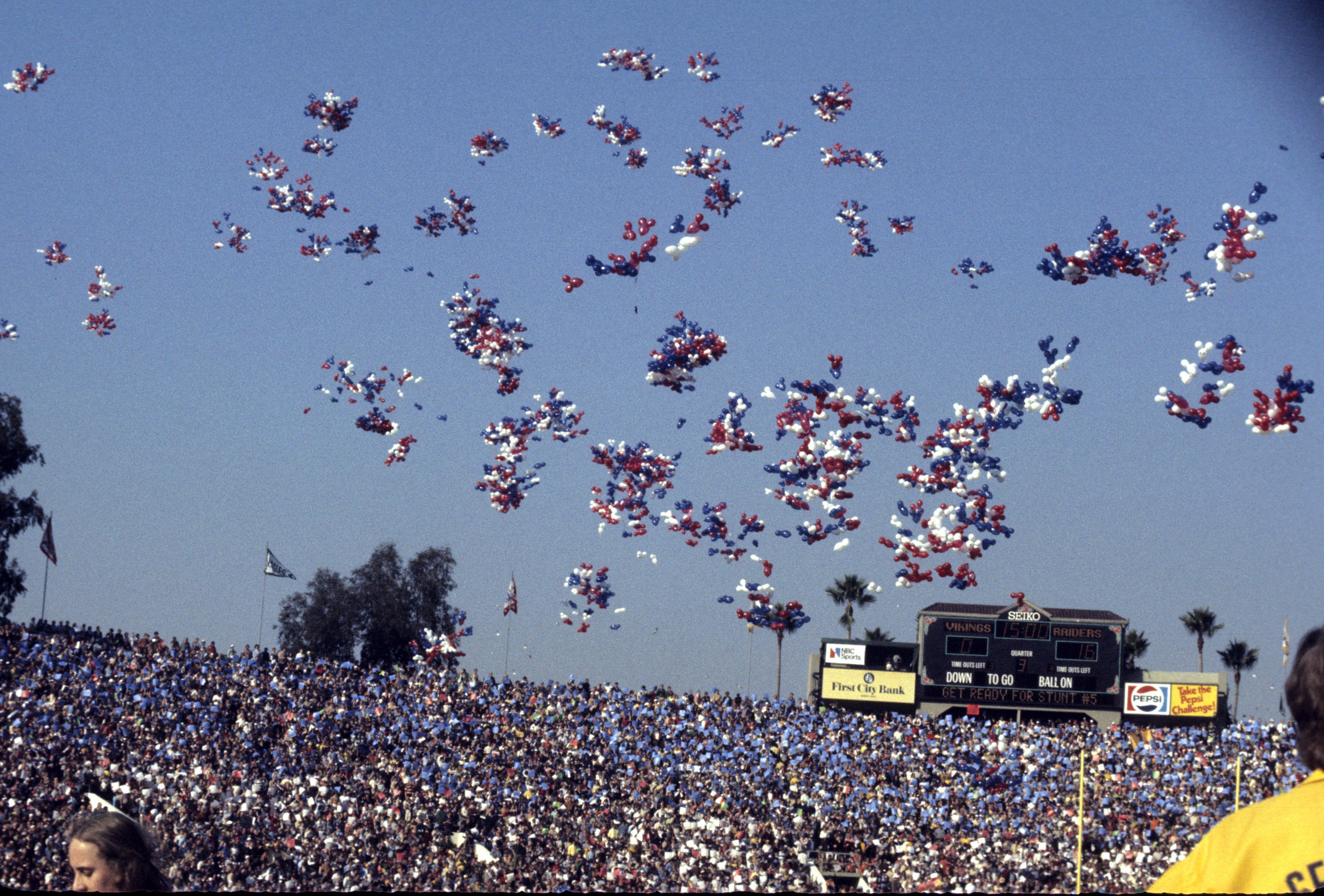 Tailgating Eagles fans predict a blowout for the Birds as they face off  against the Giants