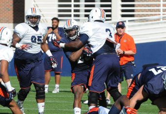Auburn DE Marlon Davidson (right)