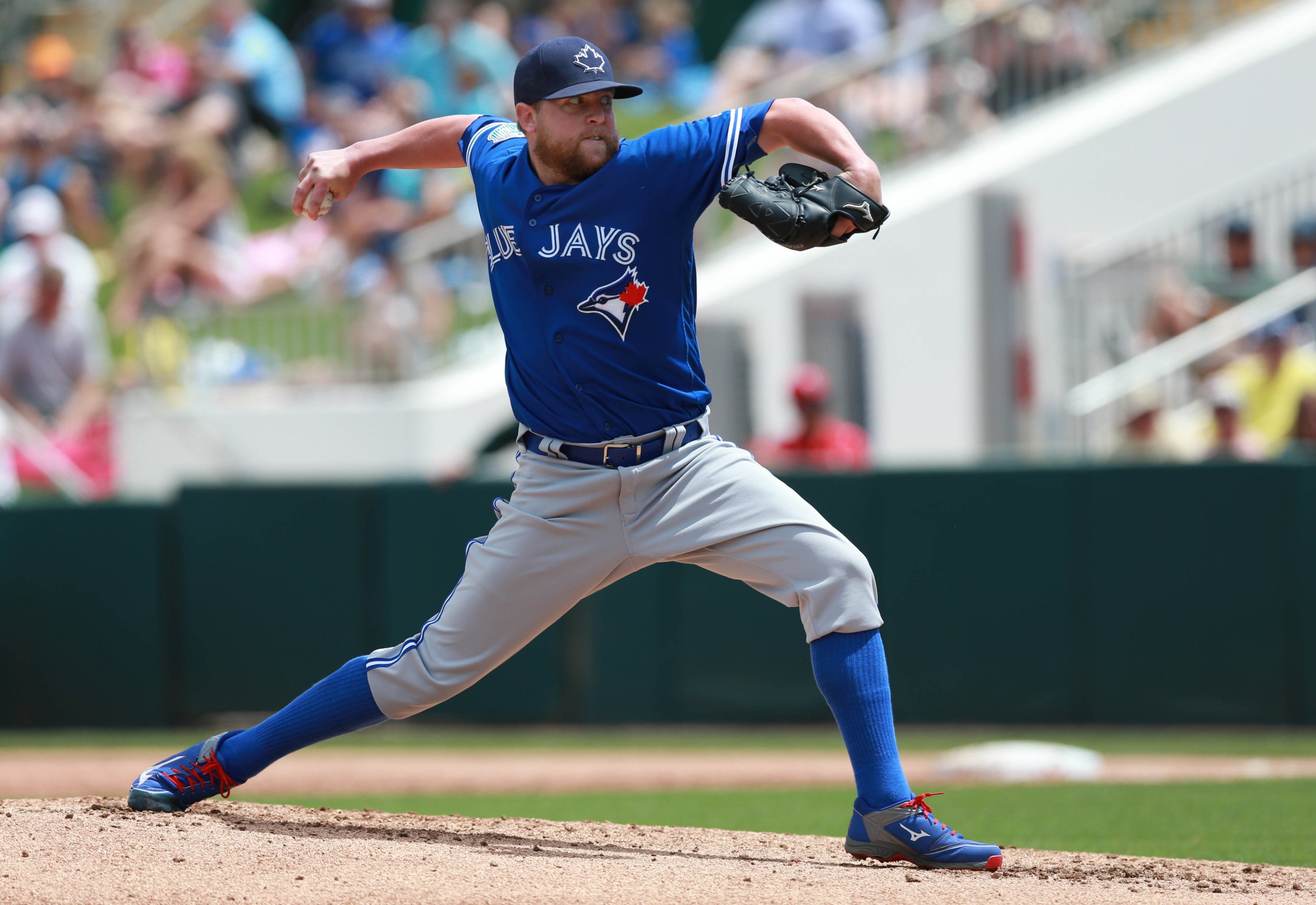 Padres exploring Jake Peavy while signing Clayton Richard