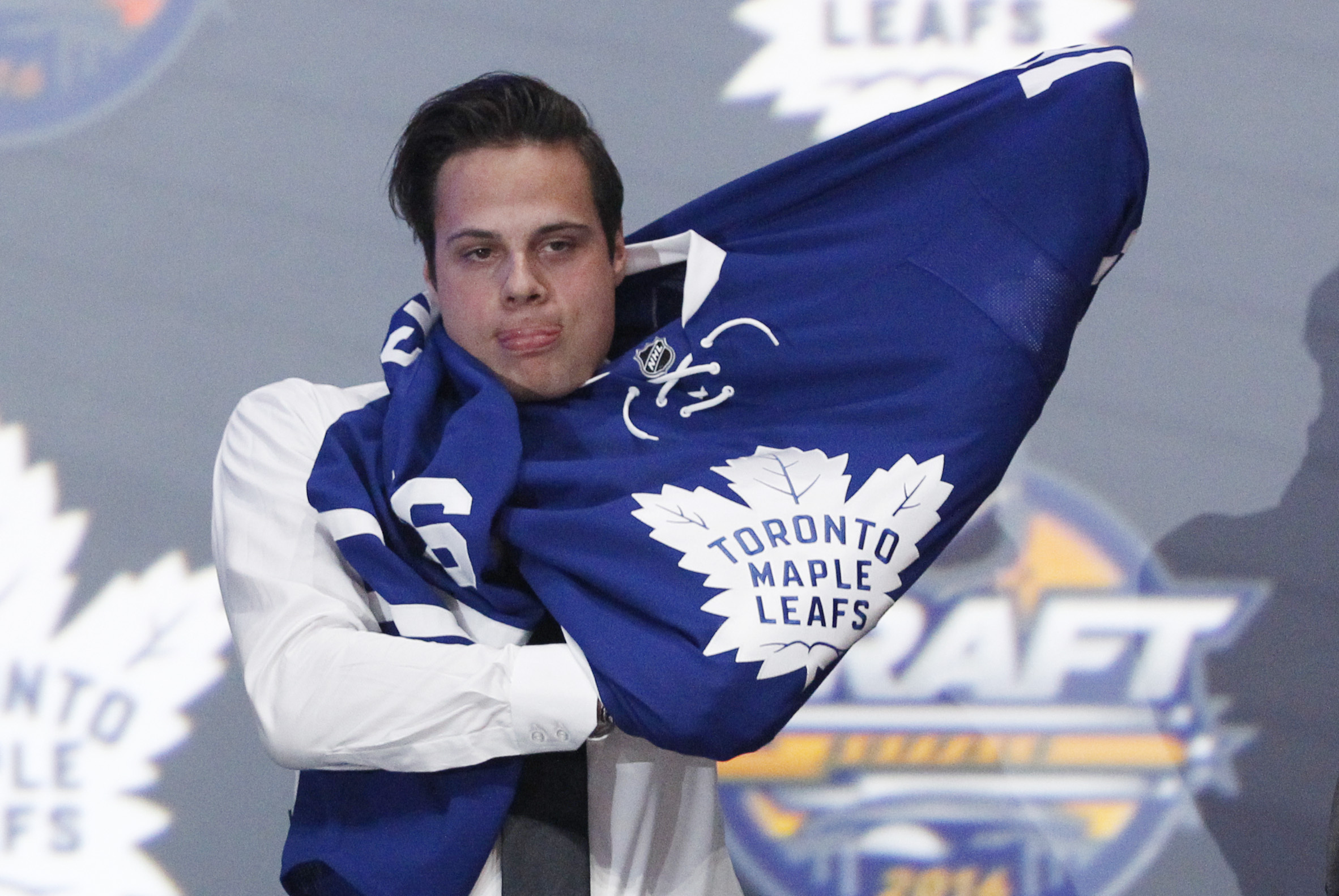 Leafs select Auston Matthews with No. 1 pick in NHL draft - The Globe and  Mail