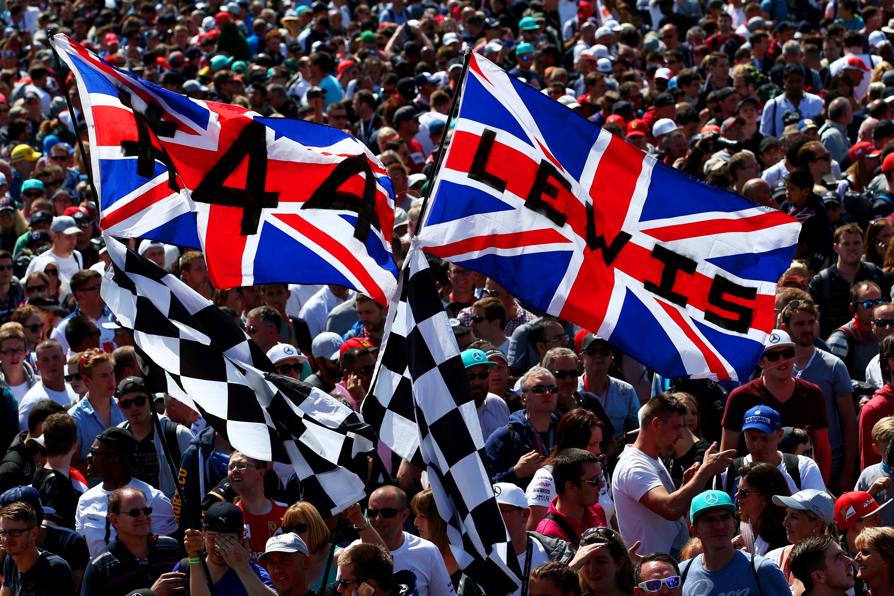 British Grand Prix 2016 Preview Start Time Tv Info Weather Schedule Odds Bleacher Report Latest News Videos And Highlights 4 x 8 gb corsair platinum 1600mhzssd: british grand prix 2016 preview start