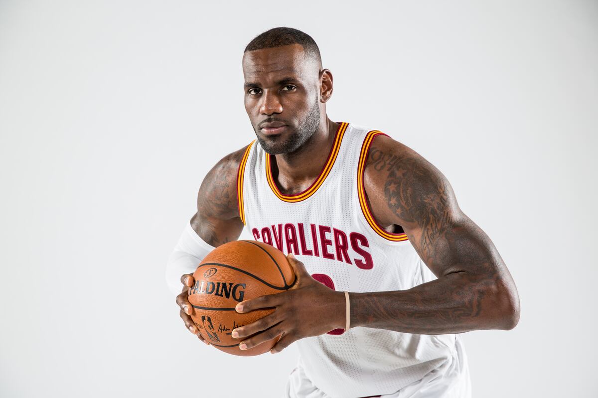 nba players that wear new balance