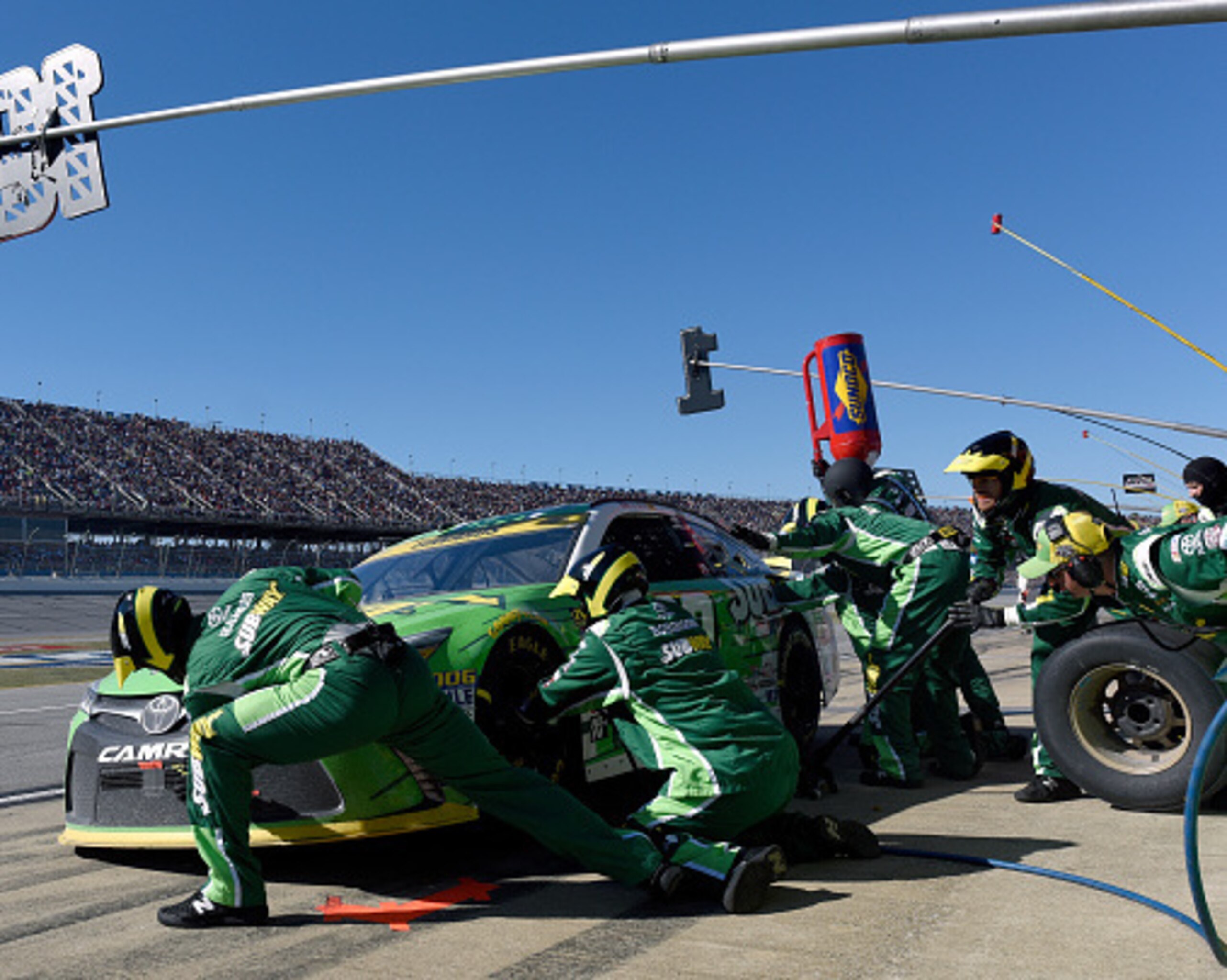 The Most Precise Pit Crews In Nascar Bleacher Report Latest News Videos And Highlights