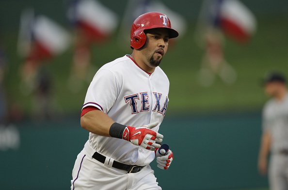 Report: Astros 'hot' for Carlos Beltran, but DH remains on Rangers