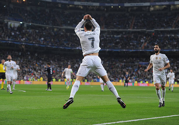 Ronaldo's Iconic Celebration: Decoding the Signature Moves of CR7 ...