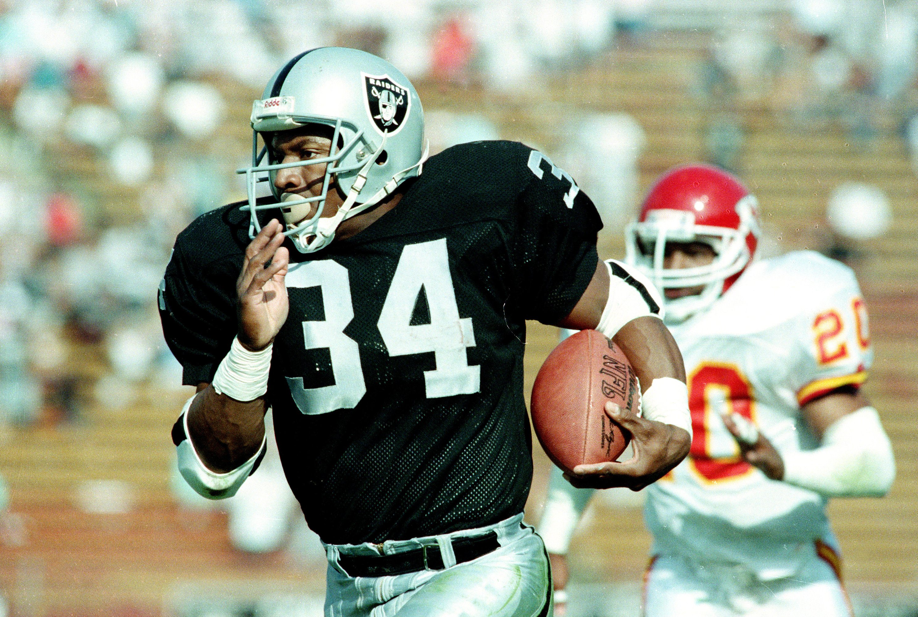 Favorite Players: Bo Jackson - The Athletic