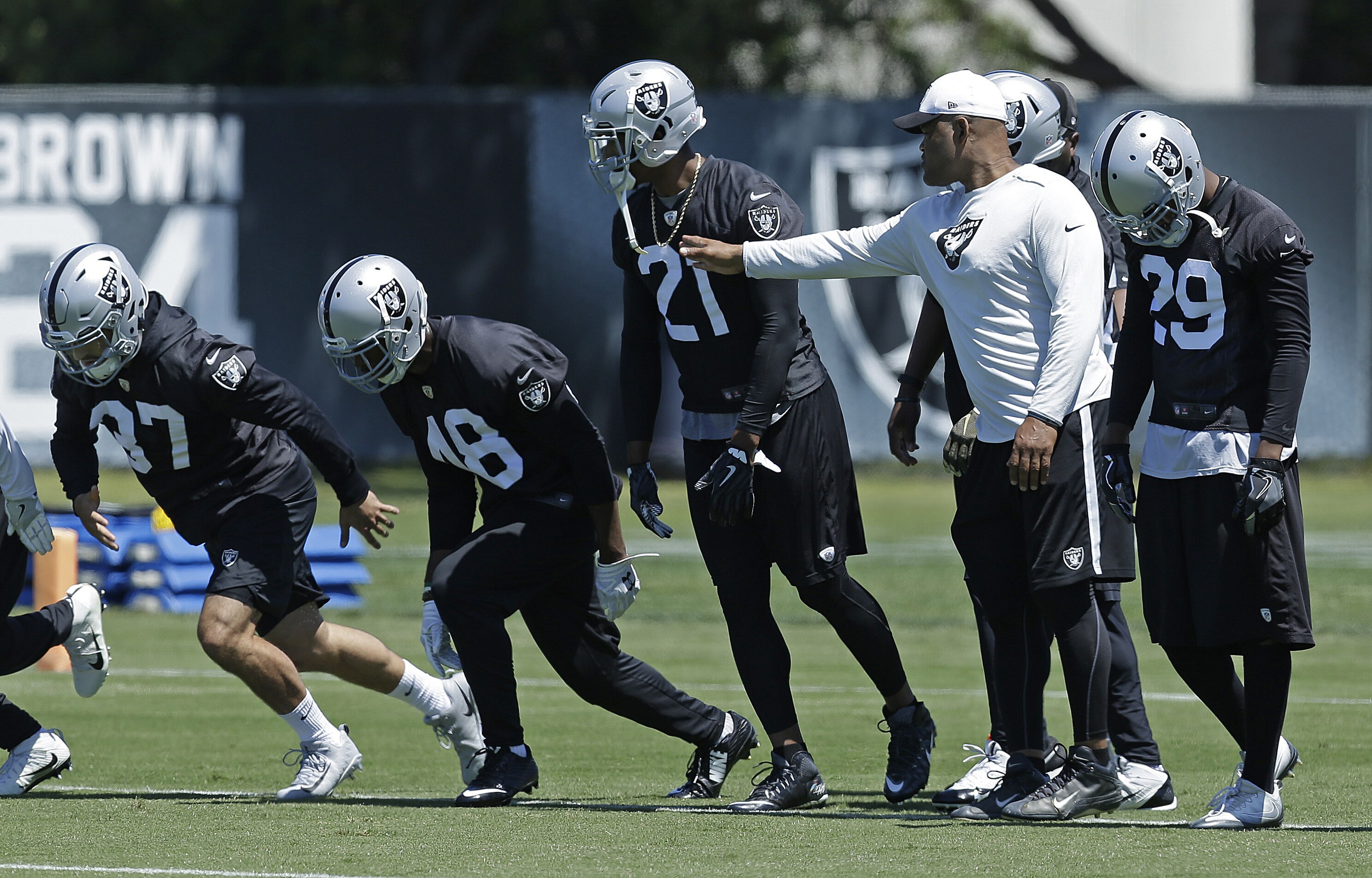 Oakland Raiders Depth-Chart Predictions Ahead of Training Camp | News,  Scores, Highlights, Stats, and Rumors | Bleacher Report