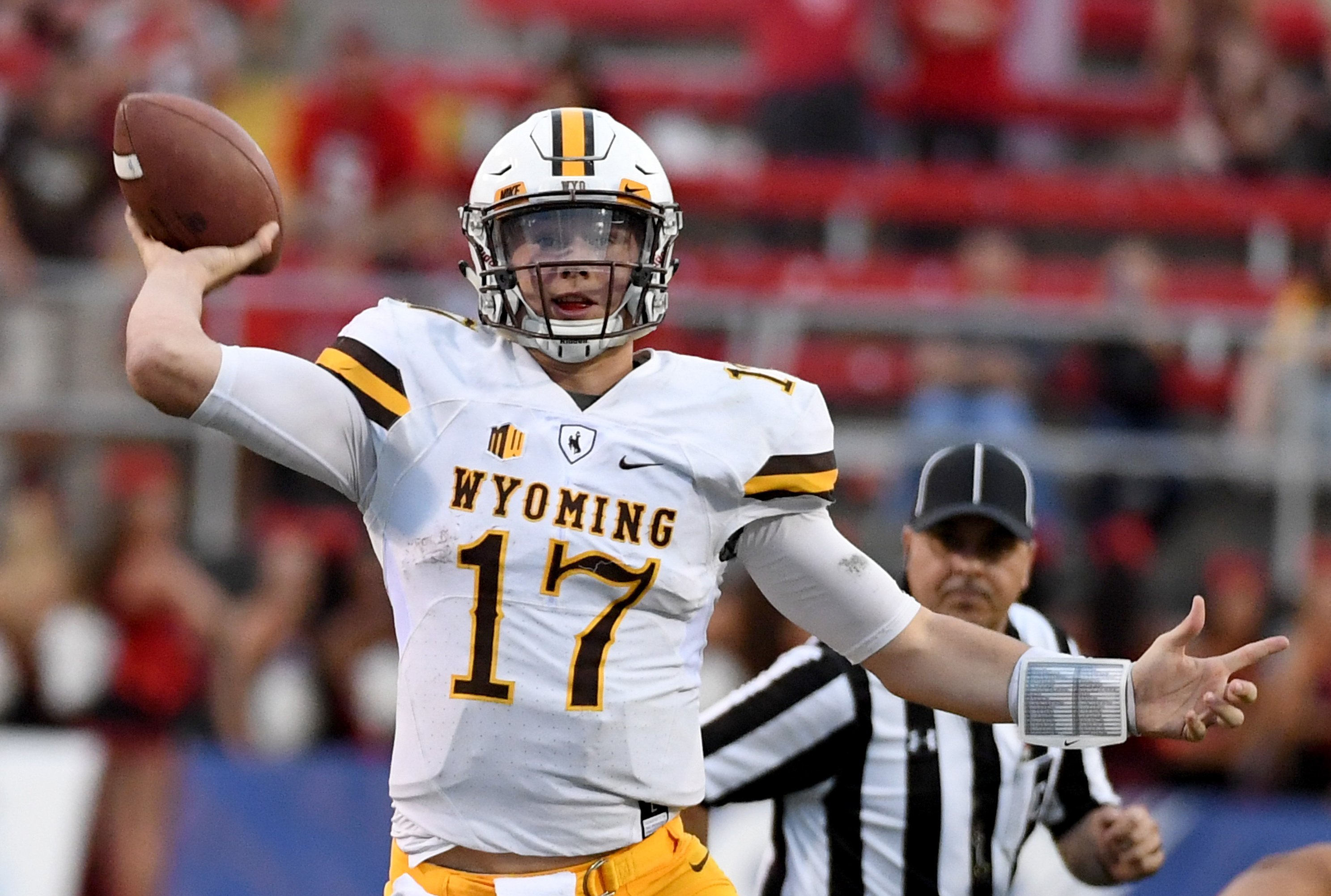 Former Wyoming QB Josh Allen leads Buffalo Bills to dominant win over  reigning Super Bowl champions