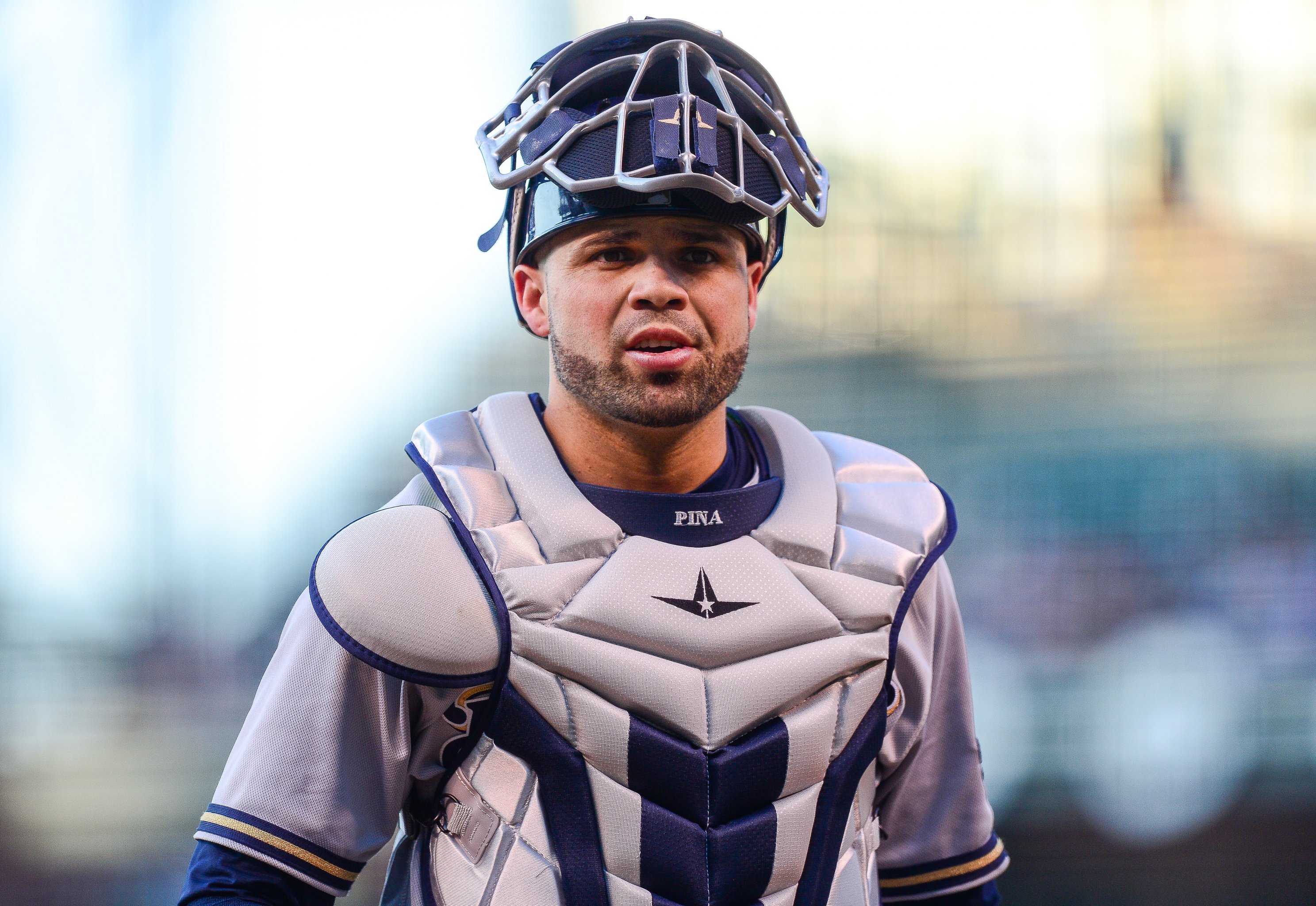 Team-Issued Catchers Gear: Salvador Perez (STL @ KC 9/22/20