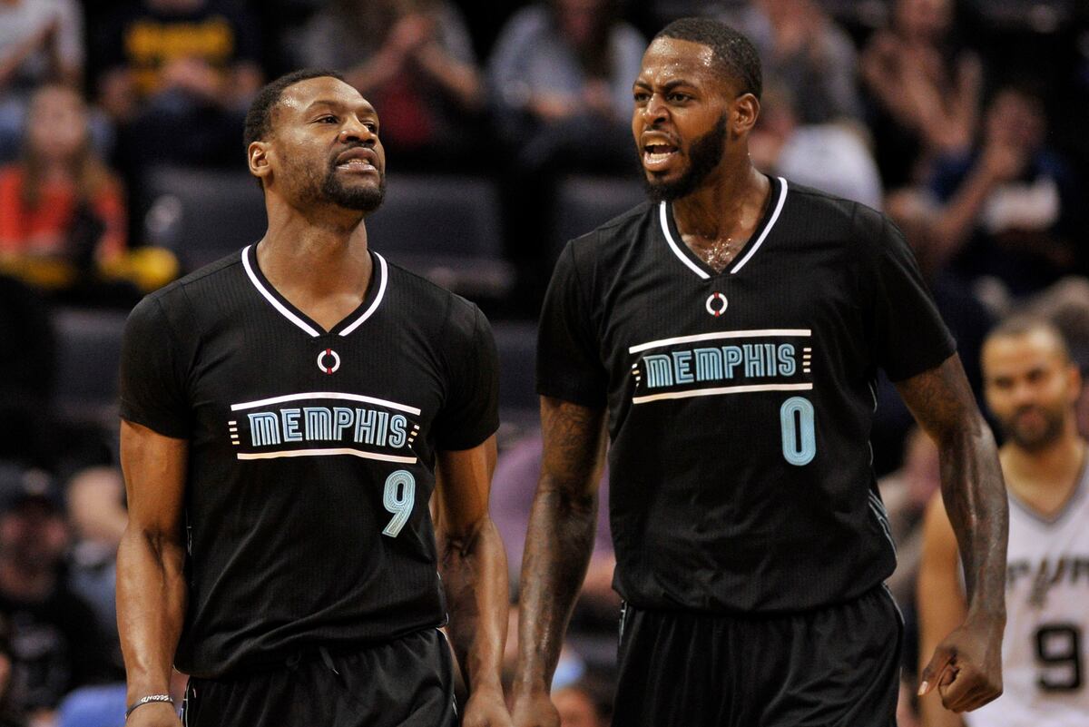 Perfect Landing Spots for NBA #39 s Top Remaining Free Agents News