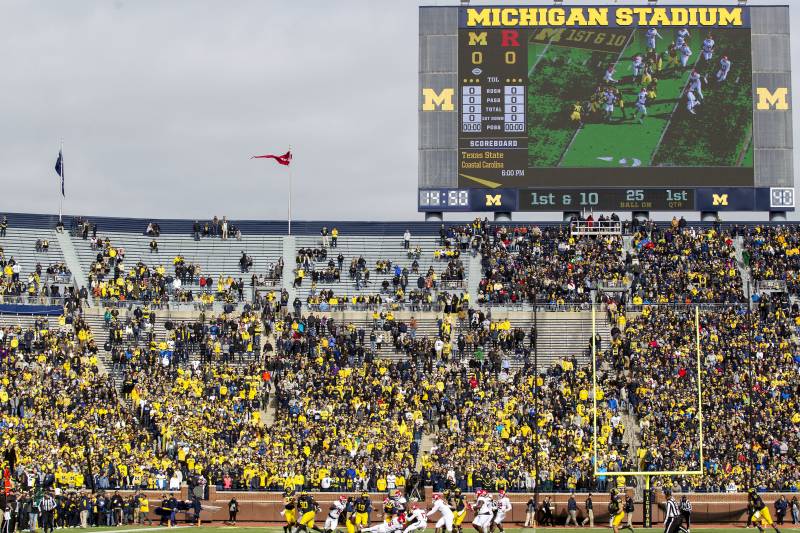 The 10 Largest College Football Stadiums In The Country