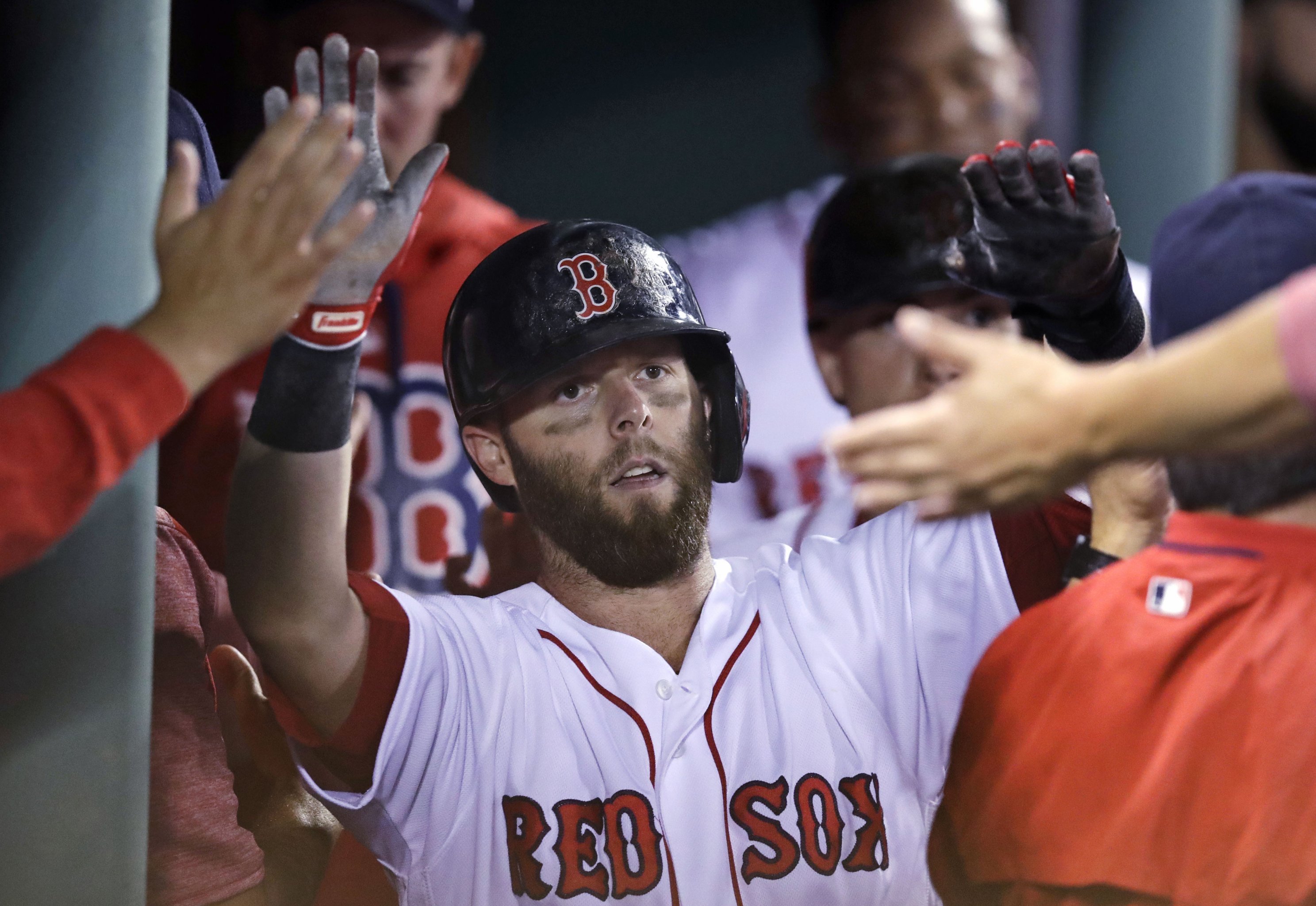 Red Sox pick up Vazquez's option, extend qualifying offer to Rodriguez