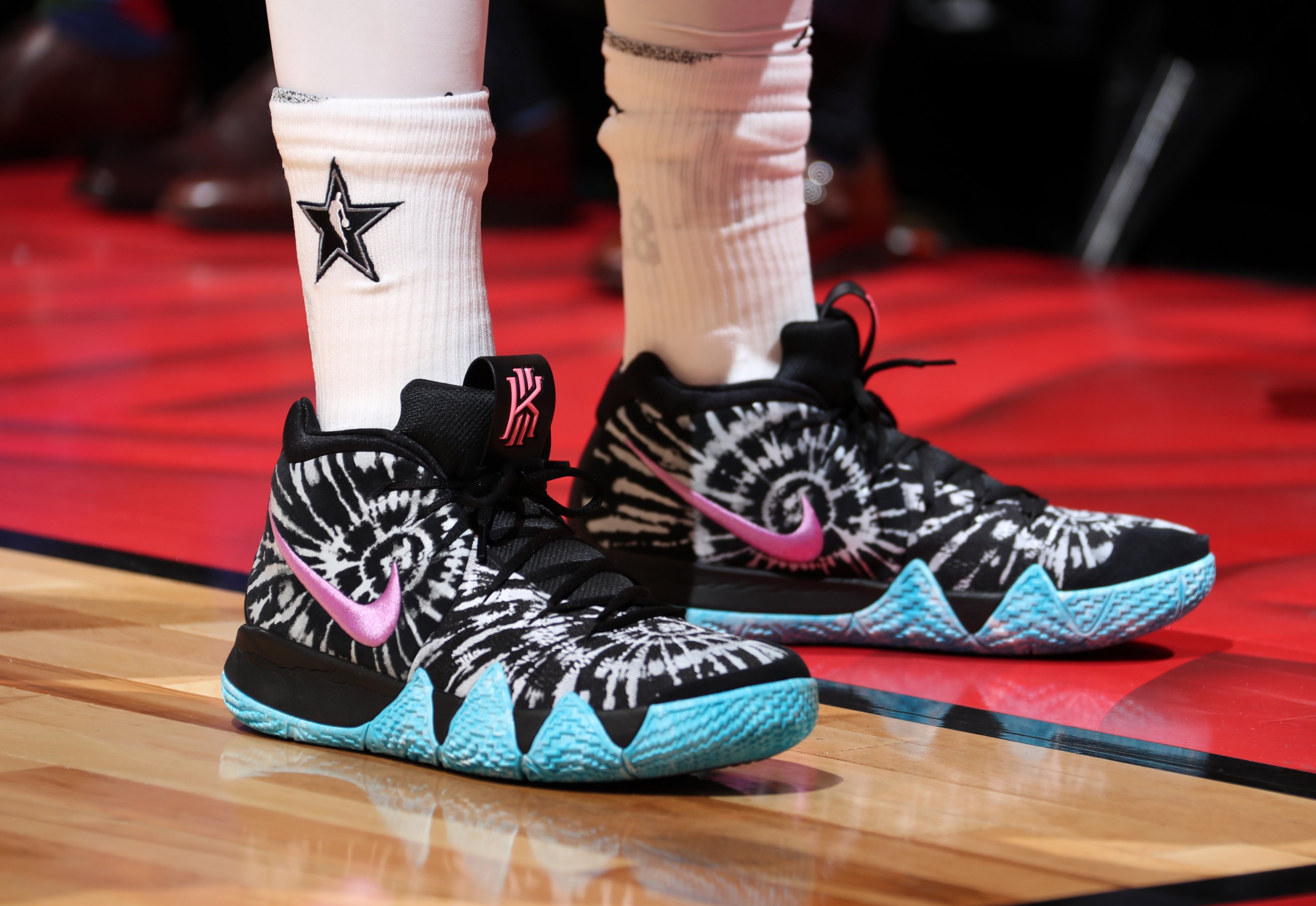 Check Out Stephen Curry's Under Armour NBA All-Star Kicks •