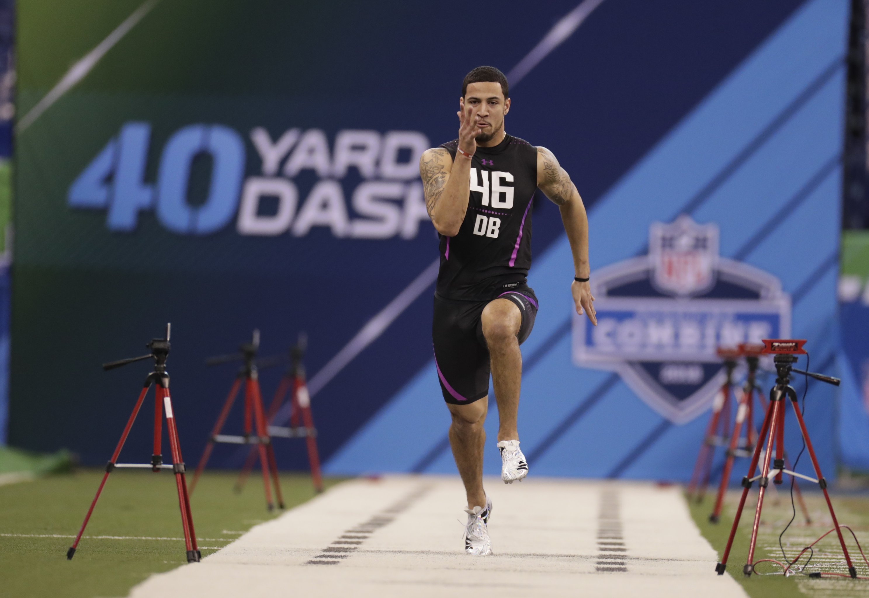 NFL combine - Day 3: Georgia's Davis, Walker dazzle in 40-yard dash