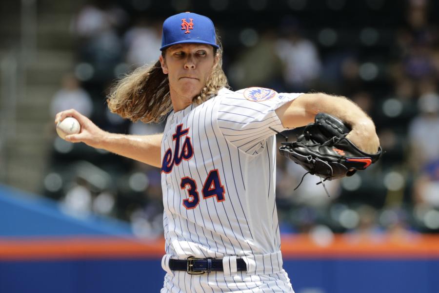 MIA@NYM: Mets fan rocking his hair like deGrom 