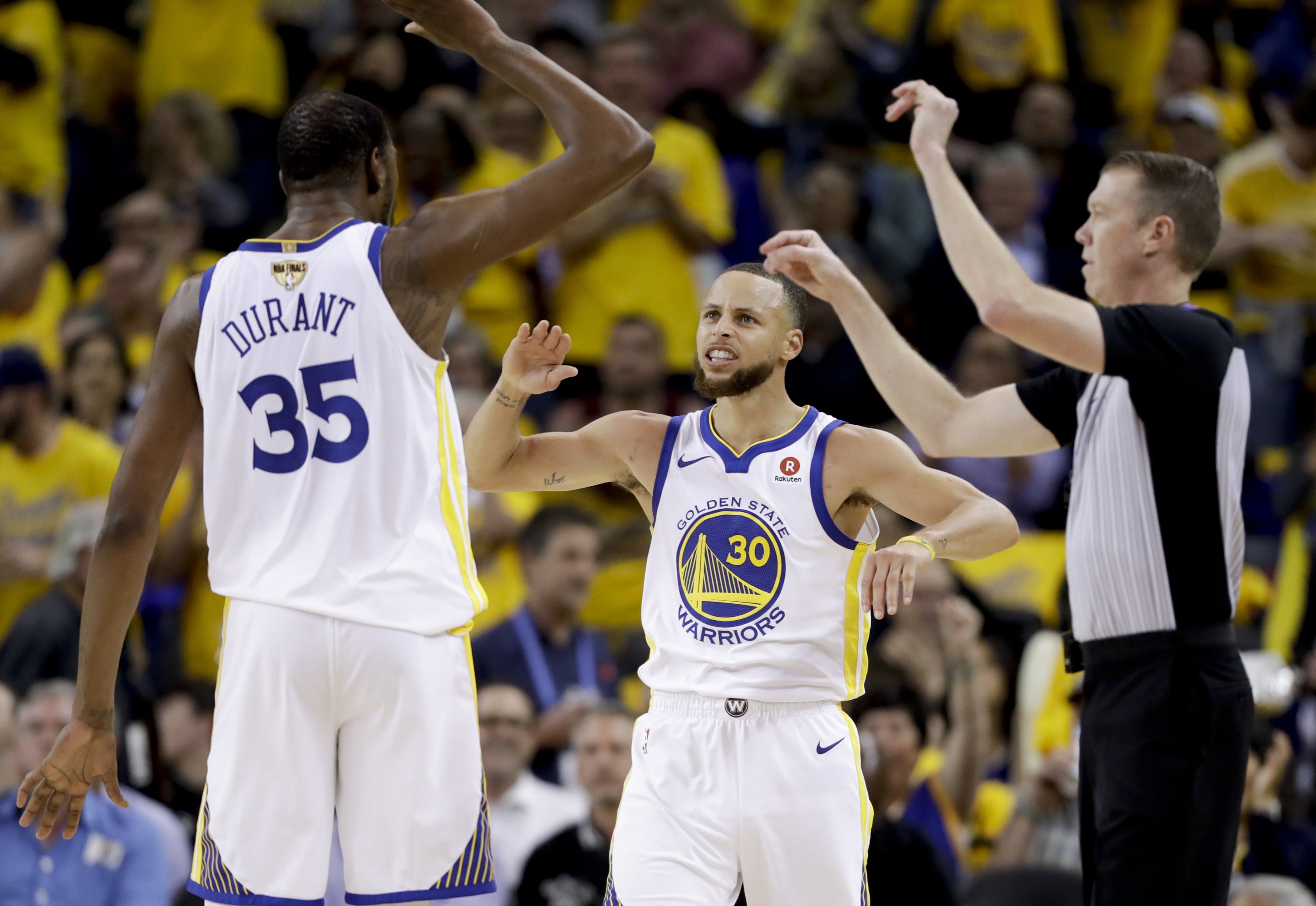 Stephen Curry Leads the Golden State Warriors' Superb All-Star Trio