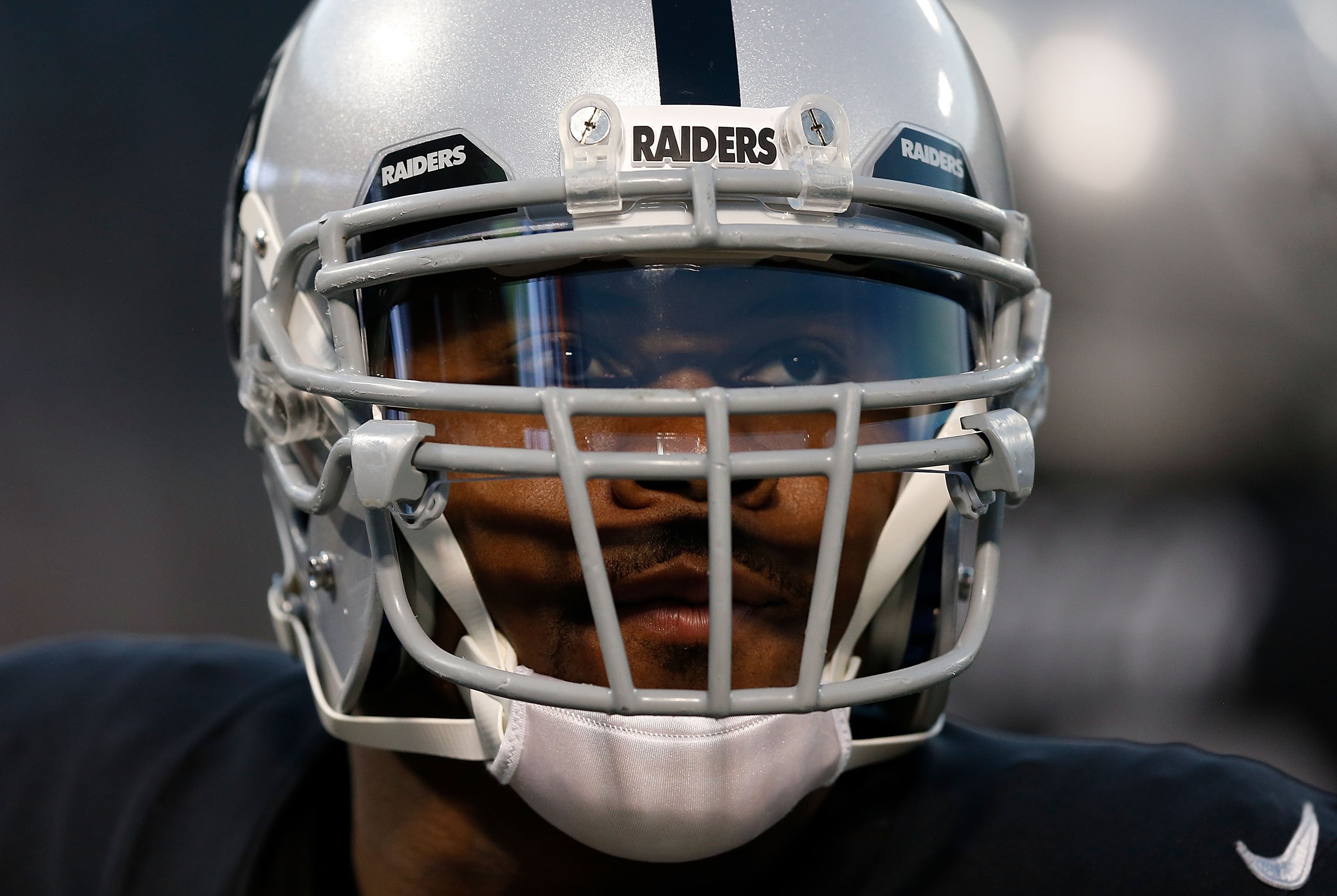 Here's How Khalil Mack Trains to Dominate the NFL - Men's Journal