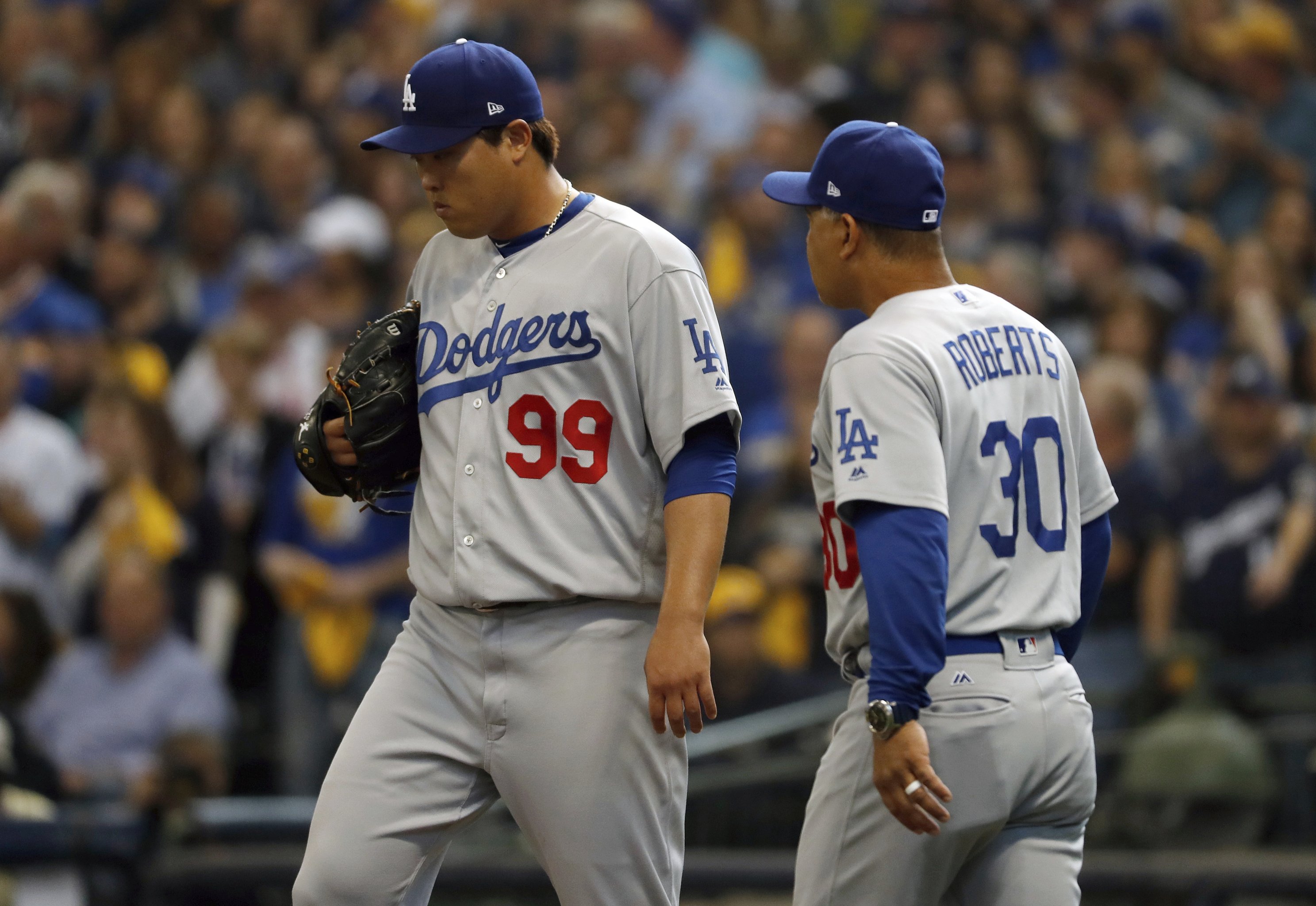 Trade Retrospective: Dodgers trade Matt Kemp to the Padres for Yasmani  Grandal - Beyond the Box Score