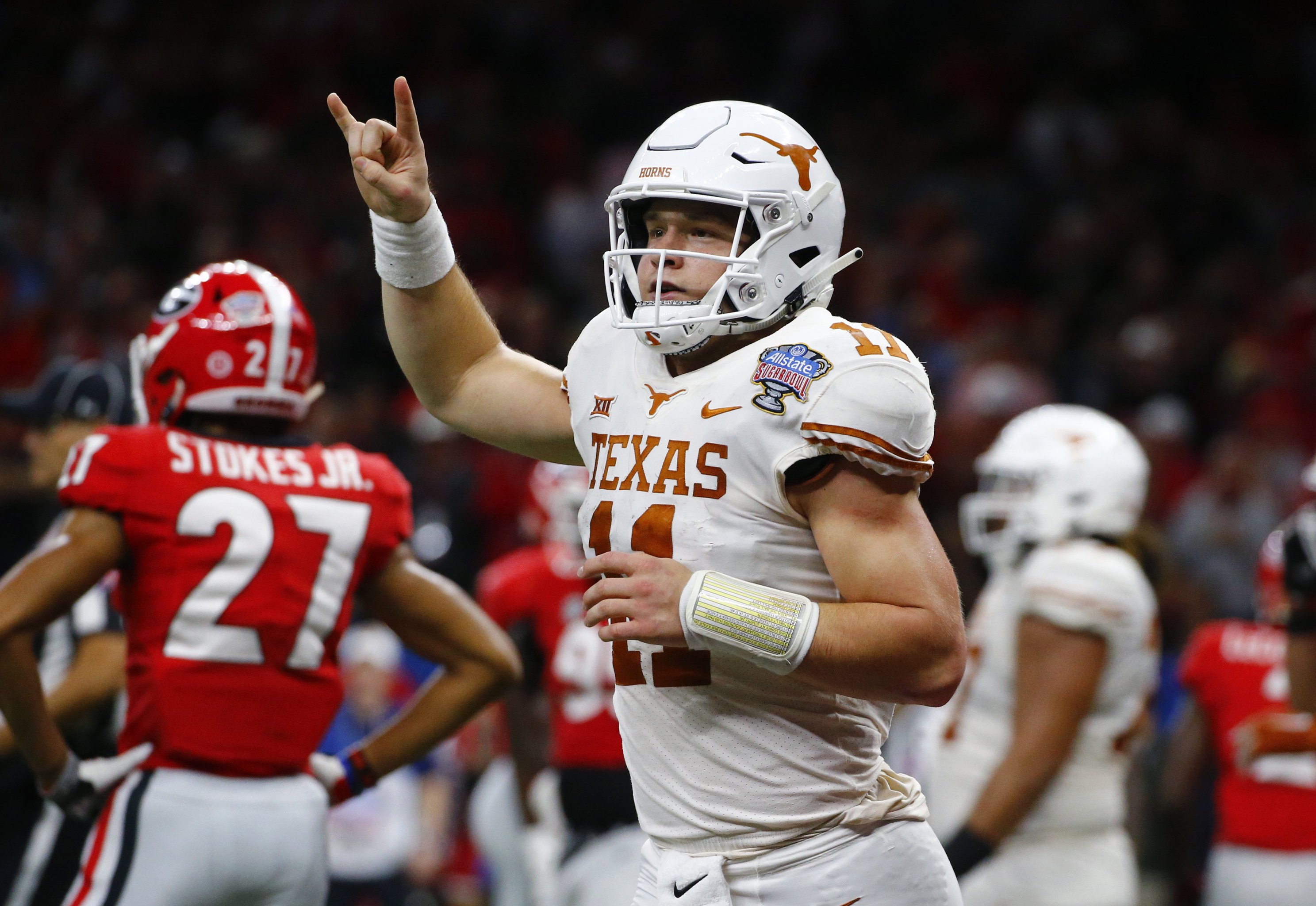 Sam Ehlinger pays respect to Drew Brees with high school jersey