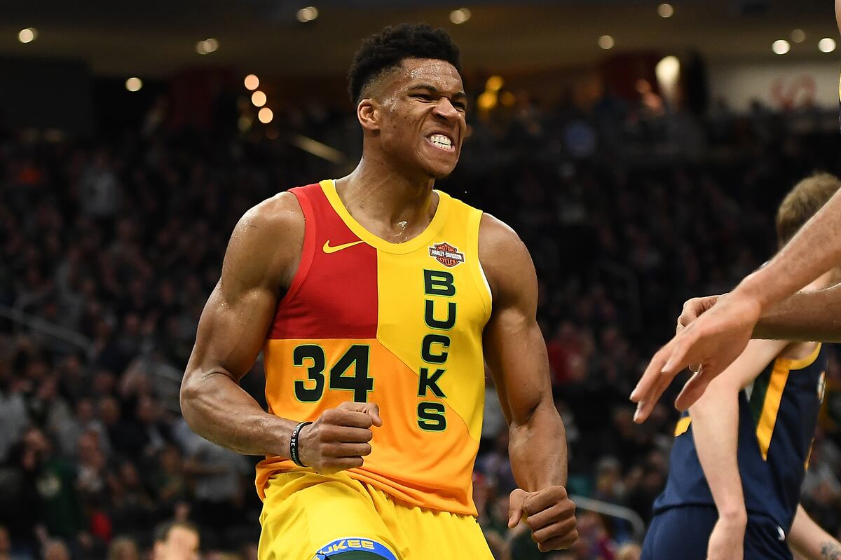bucks giannis shoes