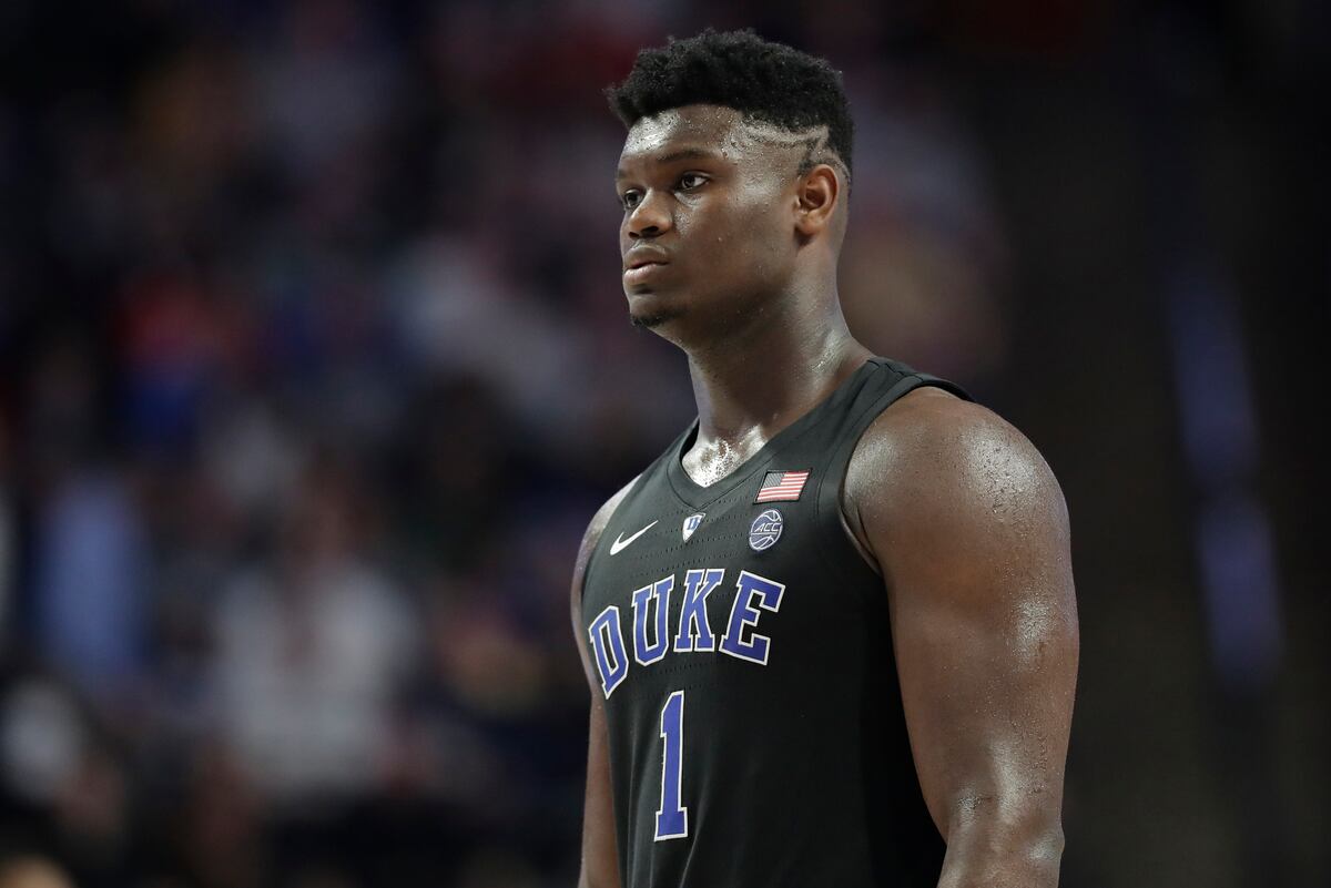 Zion Williamson and Other CBB Stars Who Can Take Over the 2019 NCAA