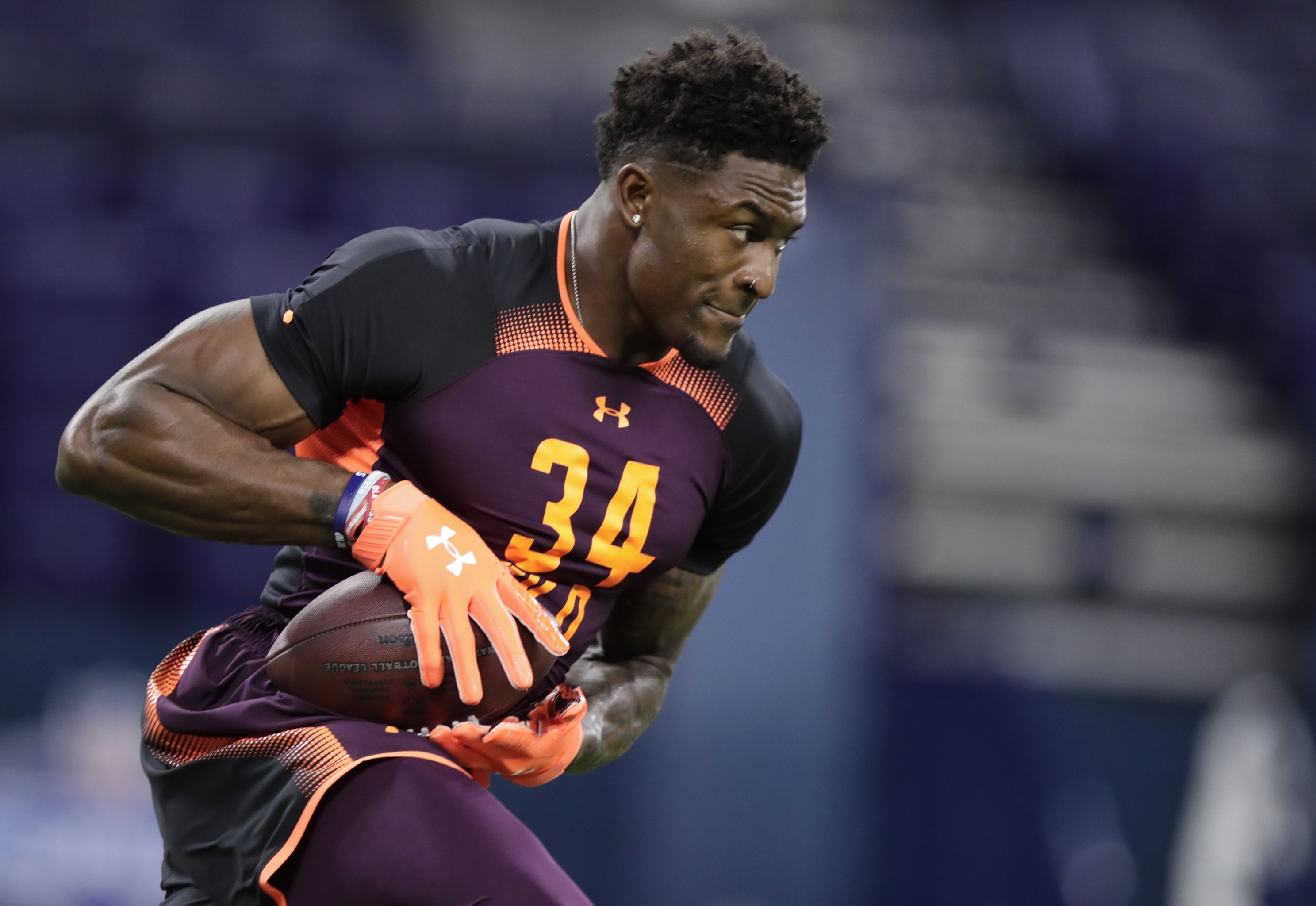 DK Metcalf Learns Football Speed Doesn't Equal Track Speed - The