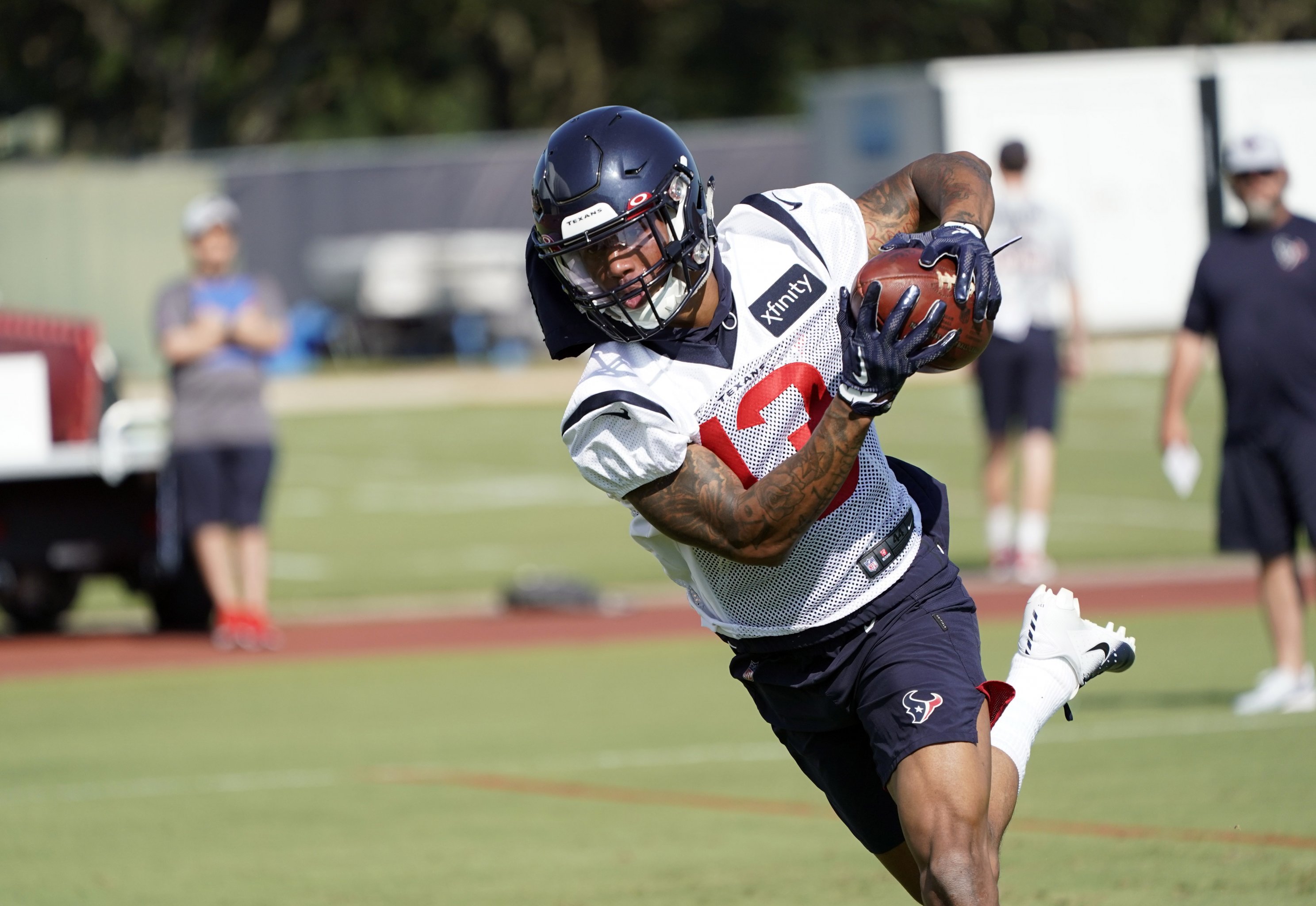 DeAndre Hopkins mentoring Texans rookie Vyncint Smith