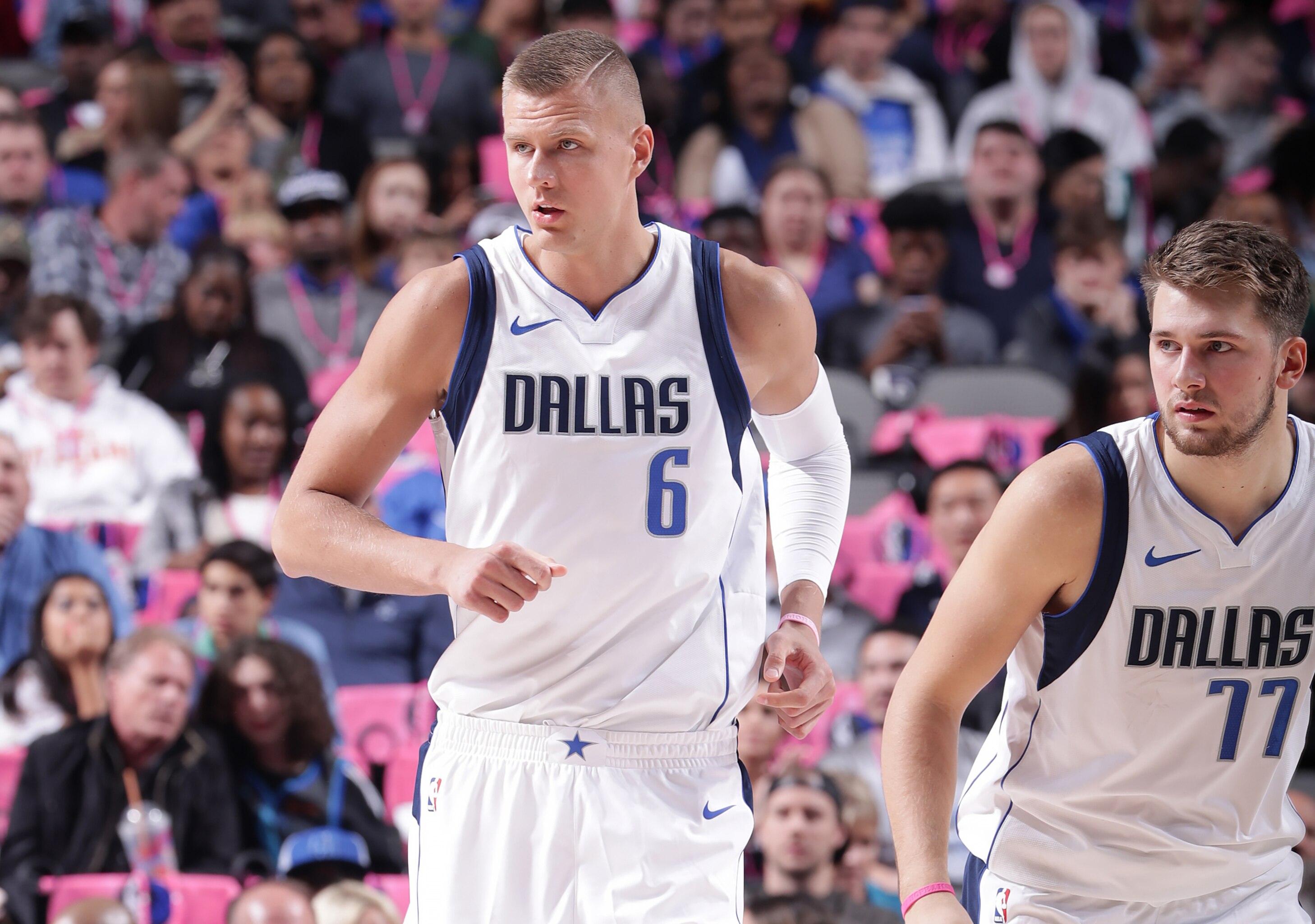 B R Nba Player Rankings Top 15 Centers For 19 Bleacher Report Latest News Videos And Highlights