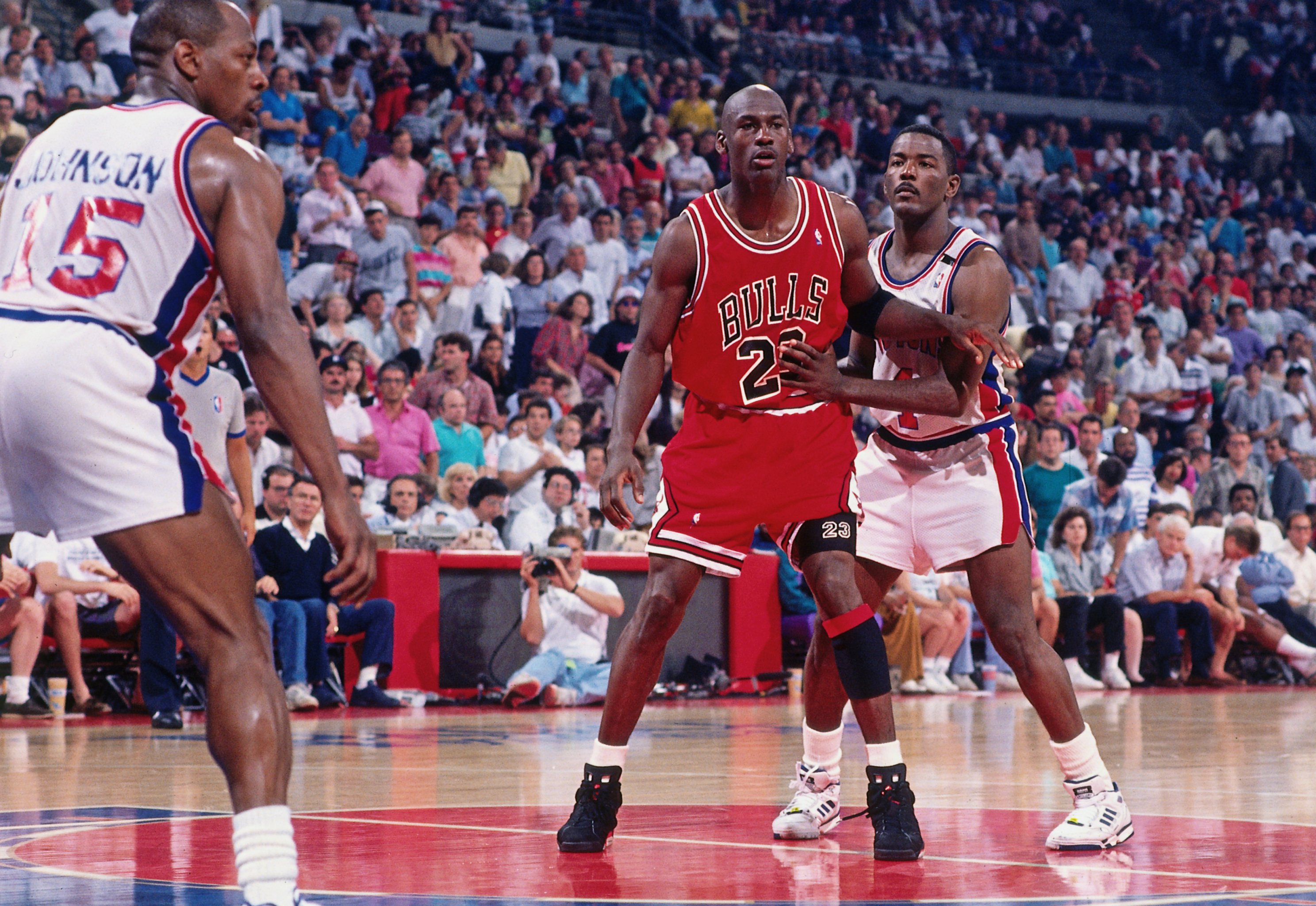 Michael Jordan hits 'The Shot' over Craig Ehlo: What 'The Last Dance'  doesn't say about iconic Bulls moment 