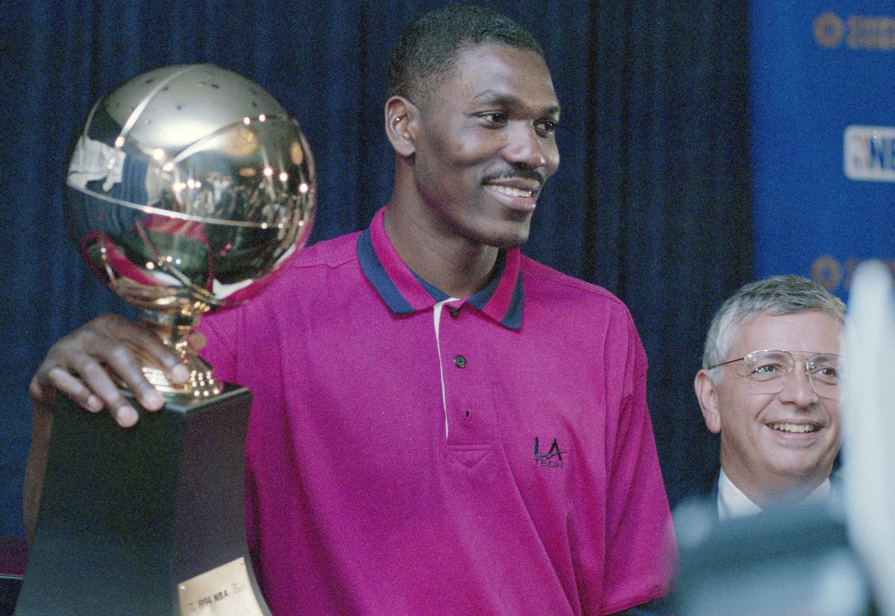 1984 NBA Draft Recap: Houston Rockets Decide To Select Hakeem Olajuwon,  Chicago Bulls Draft The Greatest Player Of All Time - Fadeaway World