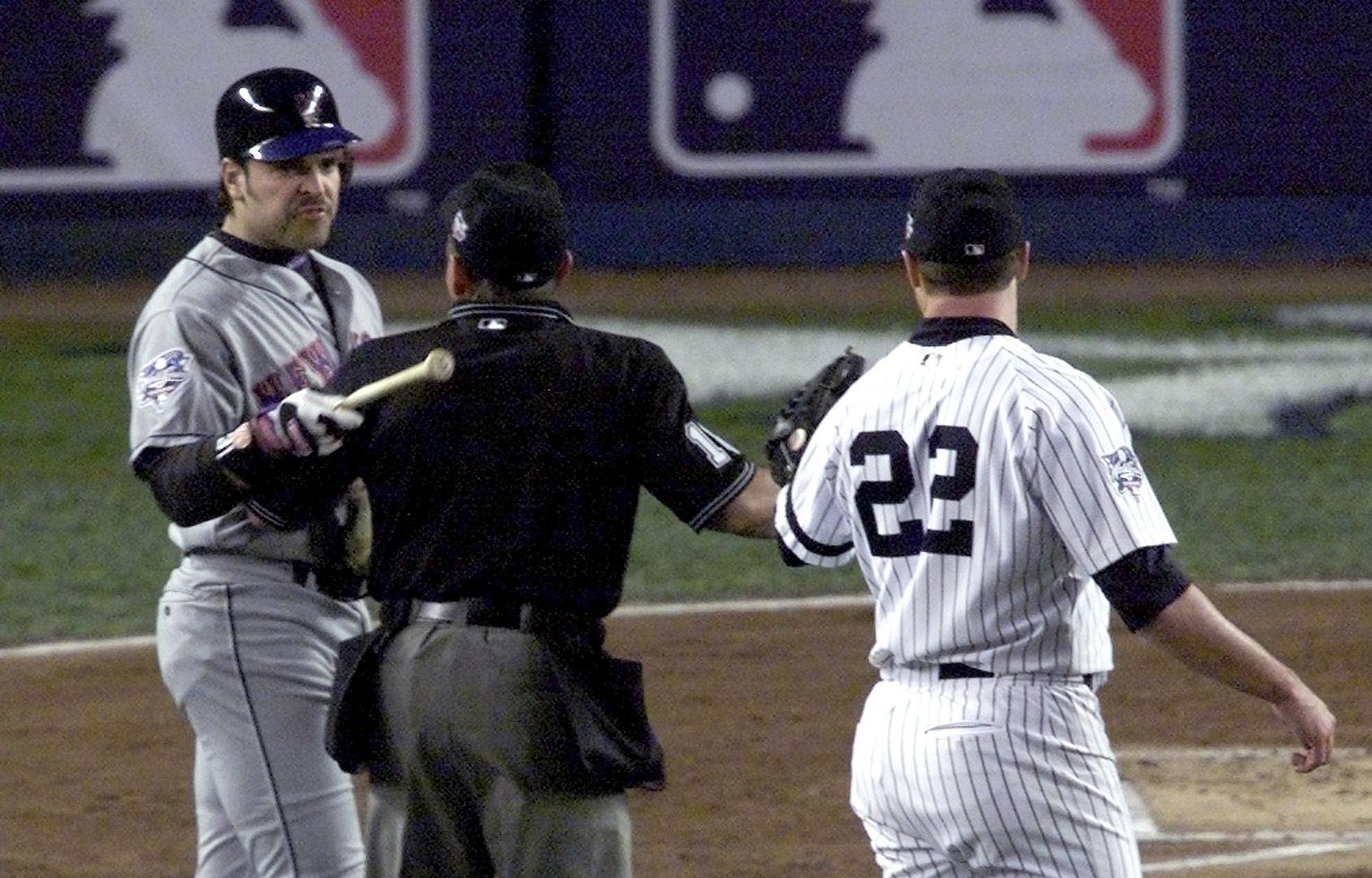 Roger Clemens agrees to fight Mike Piazza for charity 🥊 #mlb