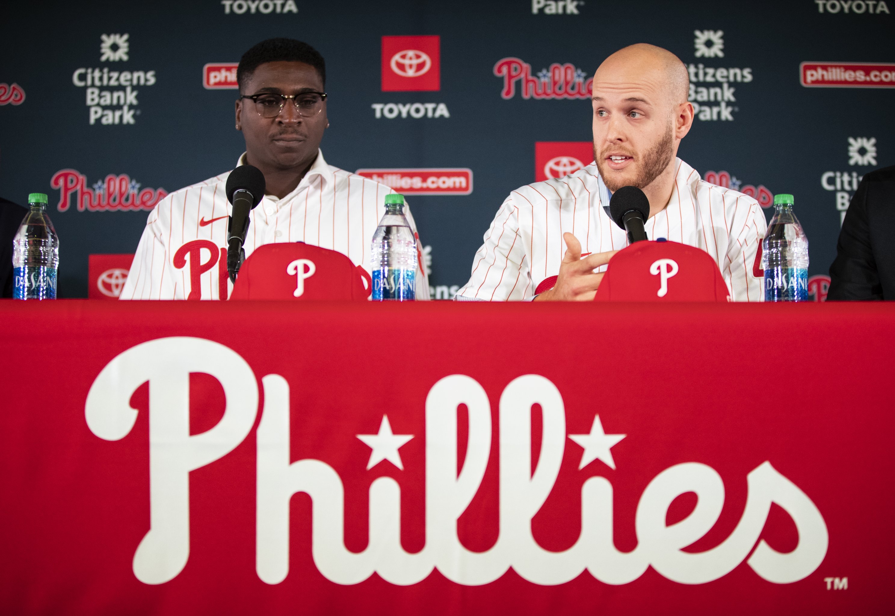 Pedro Martinez sharp in debut (at press conference) for Phillies